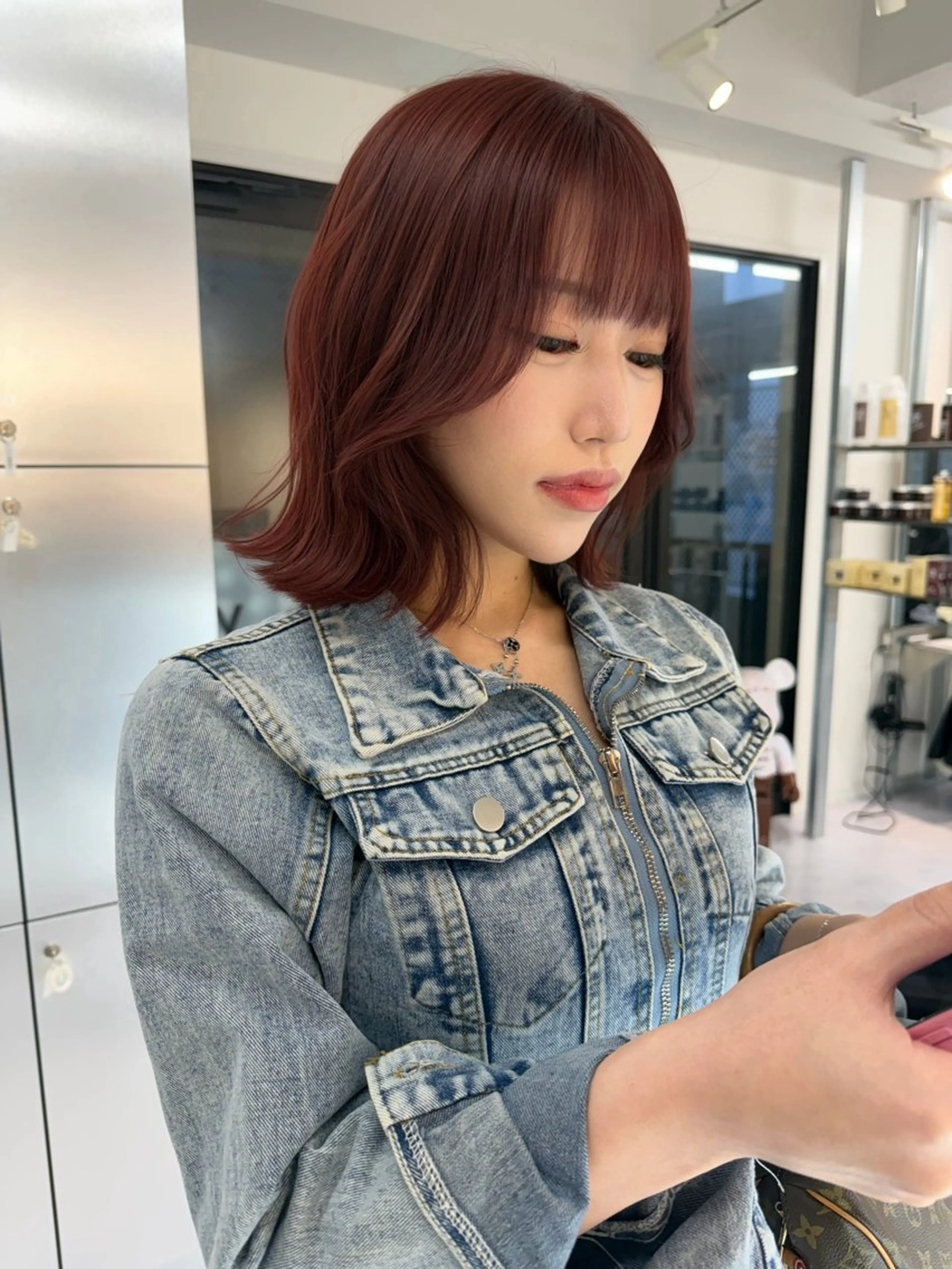 ミディアム カラー ベージュカラー ブリーチ ボルドーカラー ケアブリーチ デザインカラー カット ヘアカラー 縮毛矯正 トリートメント TATSUブリーチ/ ミルクティーベージュのヘアスタイル
