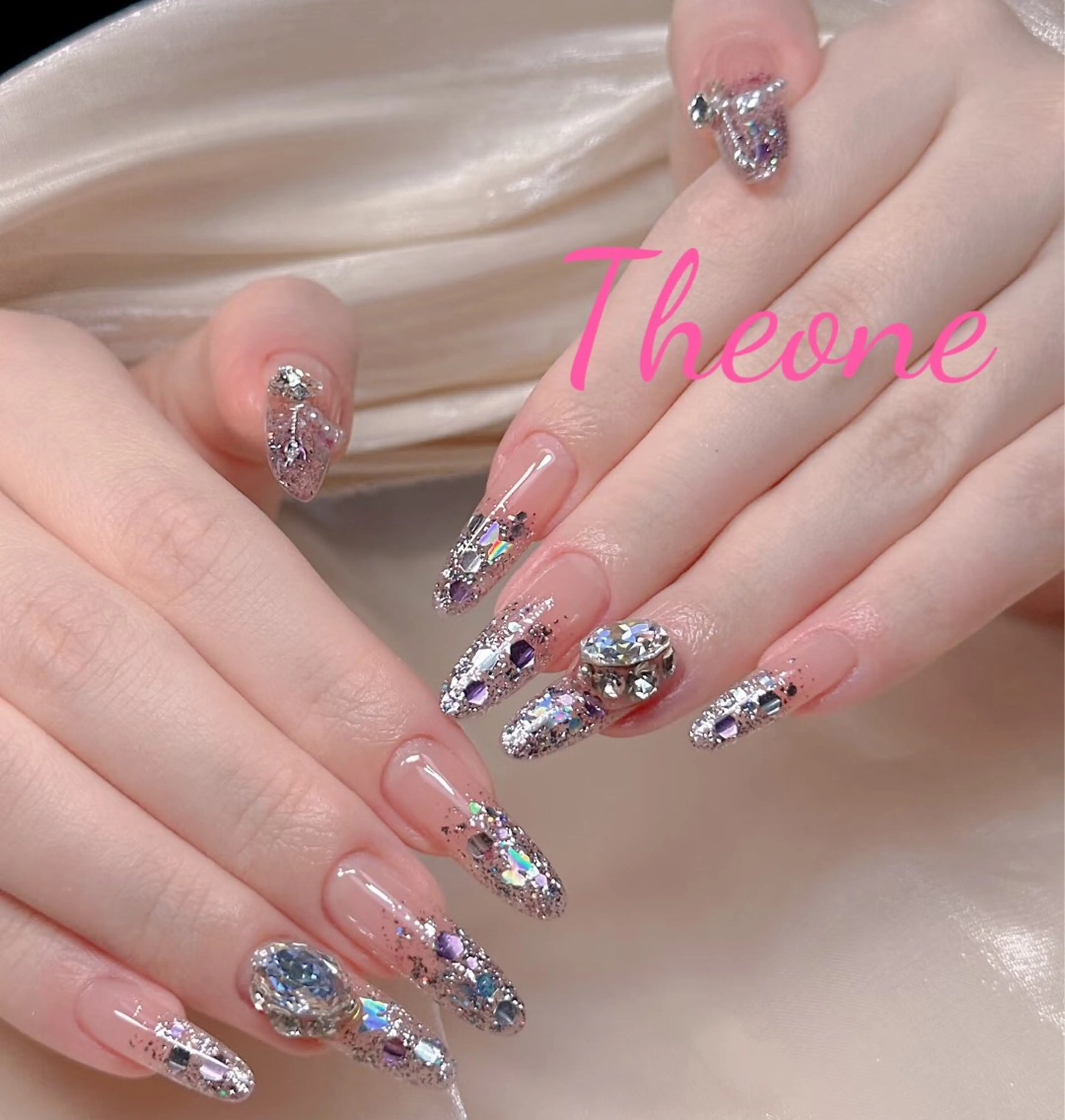 ネイル THE ONE 杉山のネイルデザイン