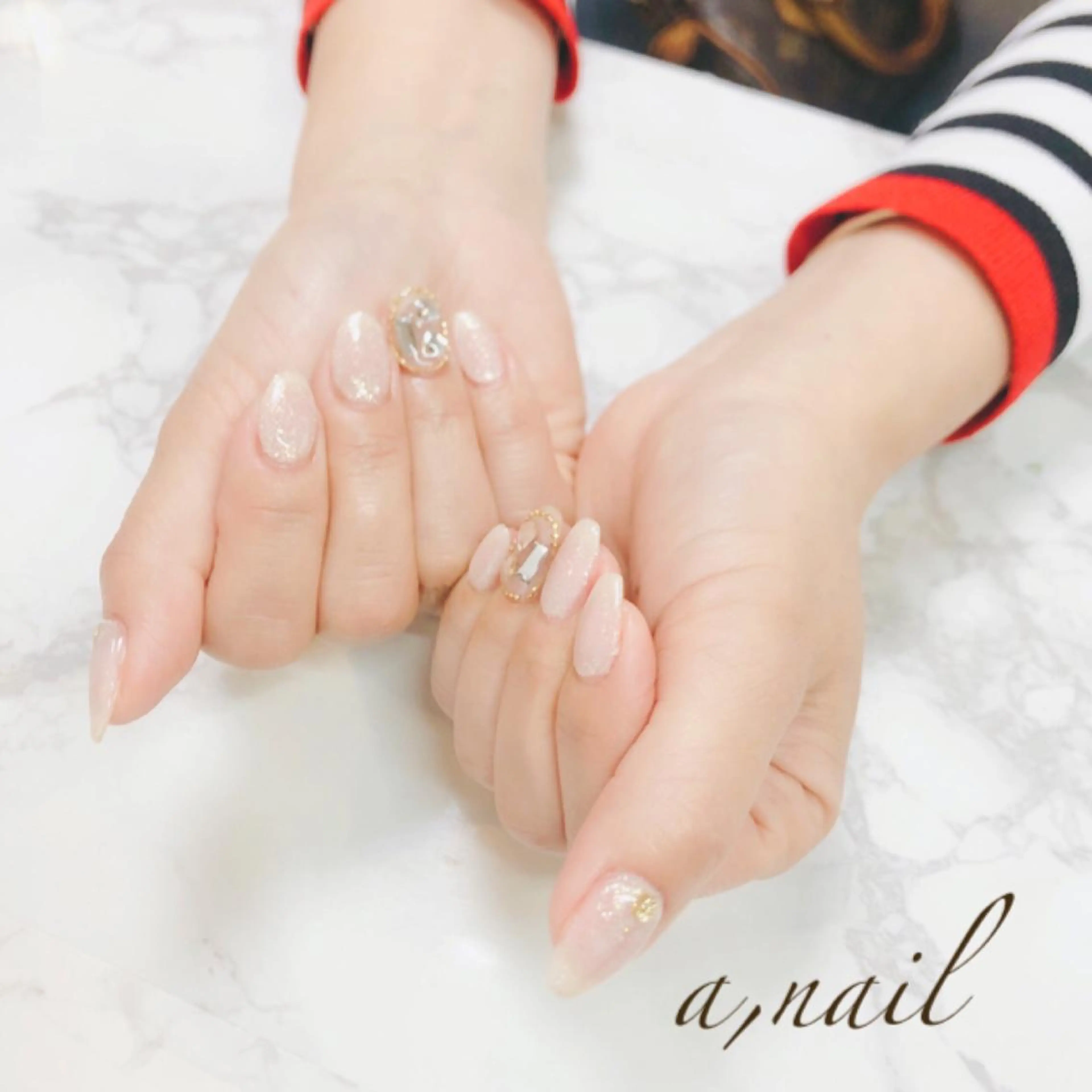 ネイル フットネイル ジェルネイル グラデーション ニュアンスネイル オフィスネイル ハンドネイル ネイルサロン エーネイルのネイルデザイン