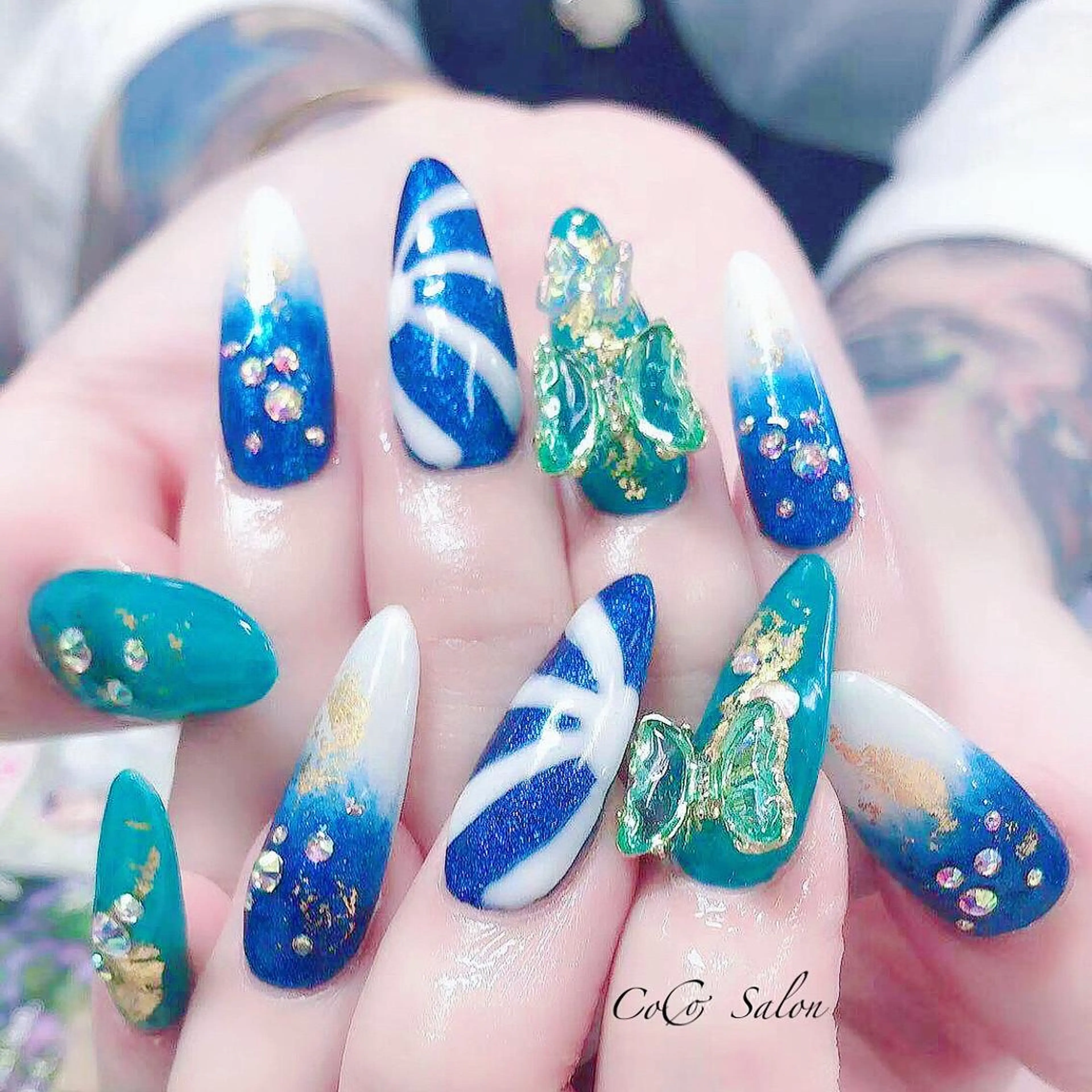 ネイル 成人式 長さ出し ジェルネイル グラデーション ホログラムネイル CoCoSalon ネイル/まつ毛予約のネイルデザイン