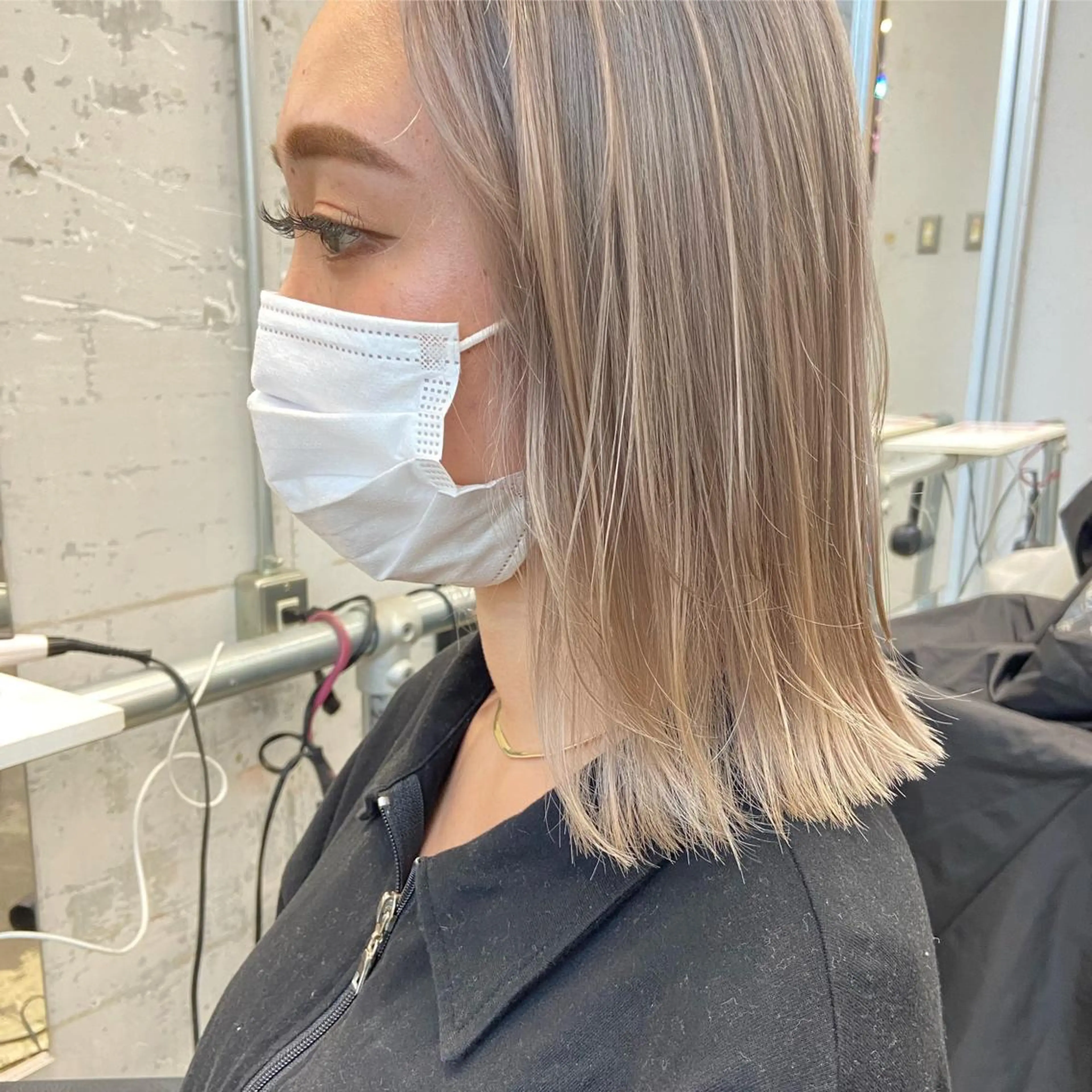 ミディアム カラー ハイトーンを育てる ブリーチカラー/牧原のヘアスタイル