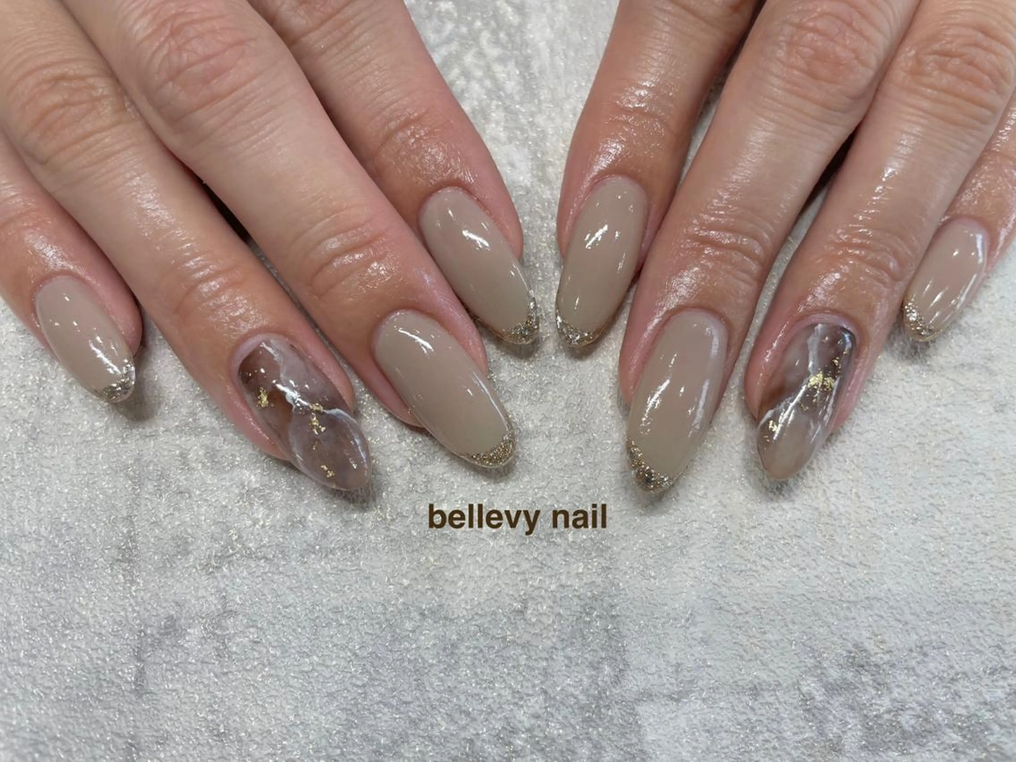 ネイル アートネイル 大理石ネイル(マーブル) ニュアンスネイル ハンドネイル bellevy所属・藤原 はずきのネイルデザイン
