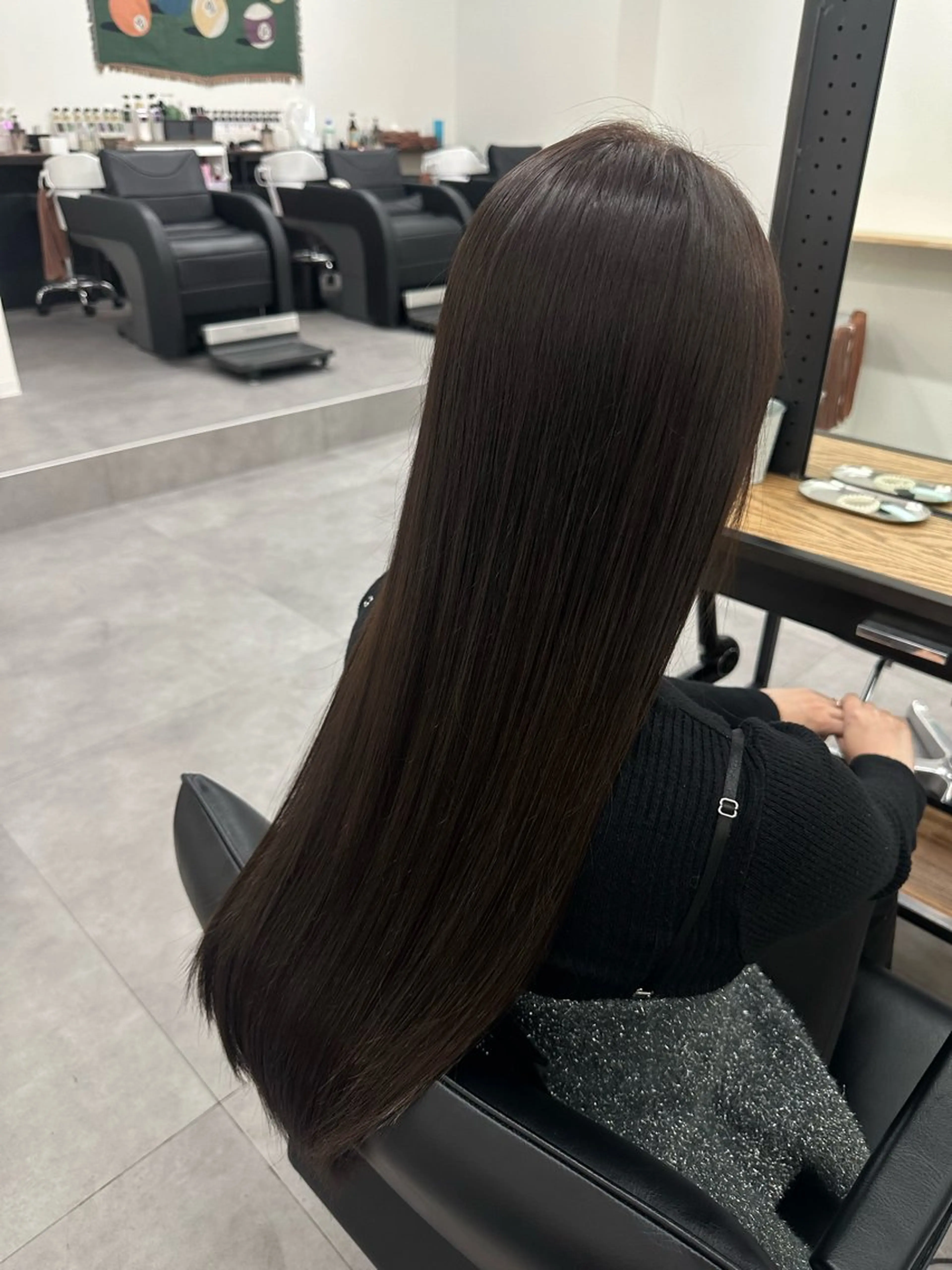 ロング カラー グレージュ 大井 あんずのヘアスタイル