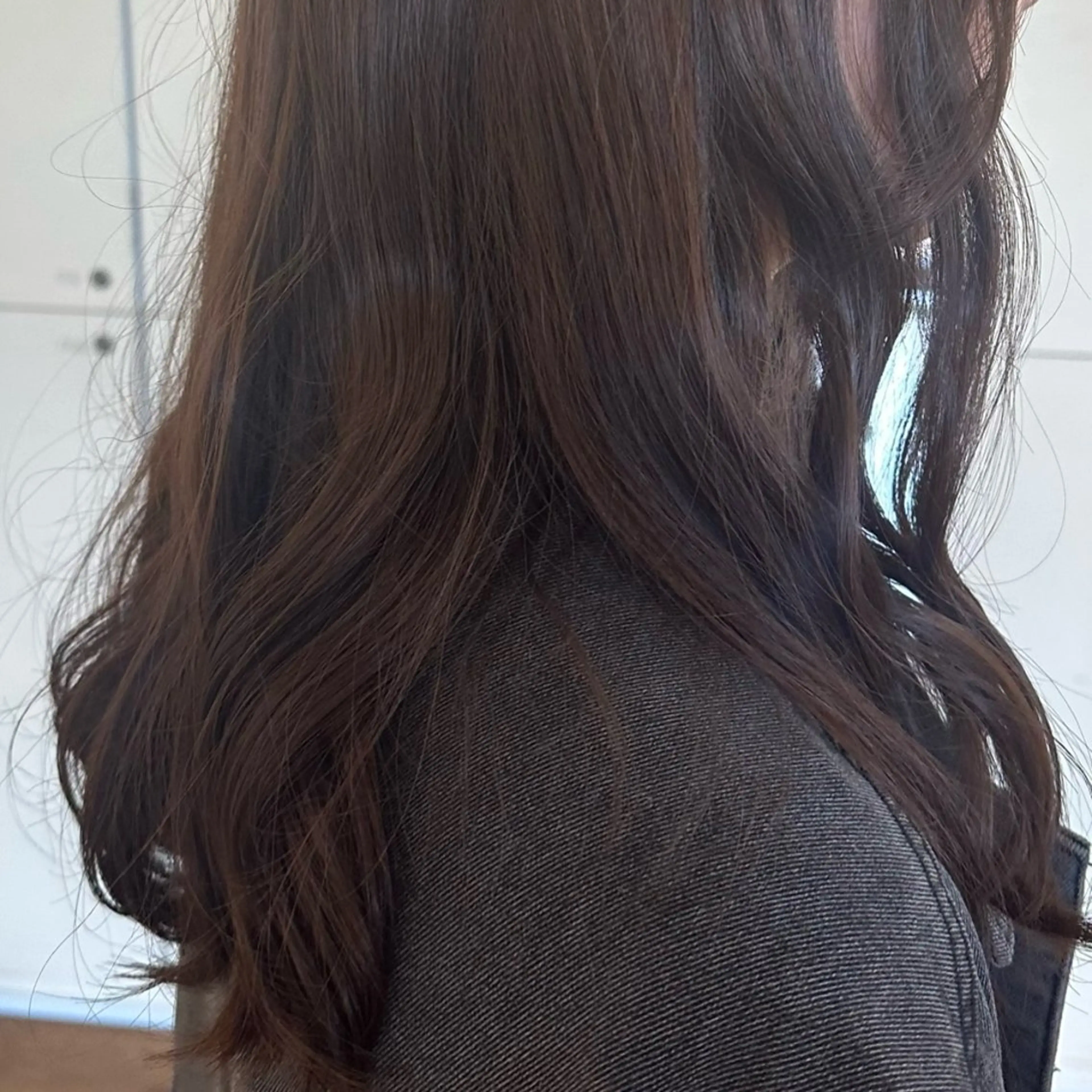 カラー 西澤 希のヘアスタイル