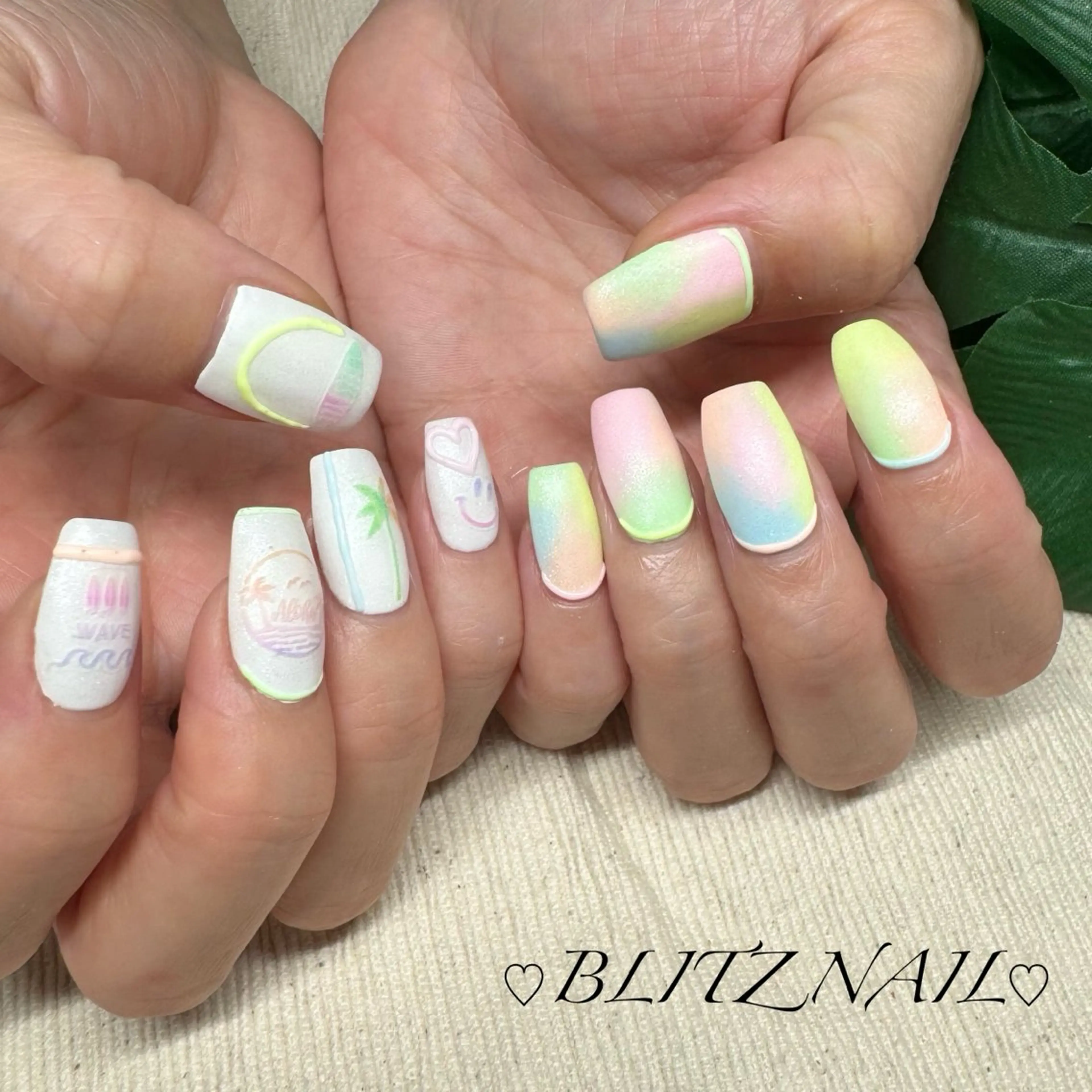 ネイル BLITZ Nail 岩田💅🏻✨のネイルデザイン