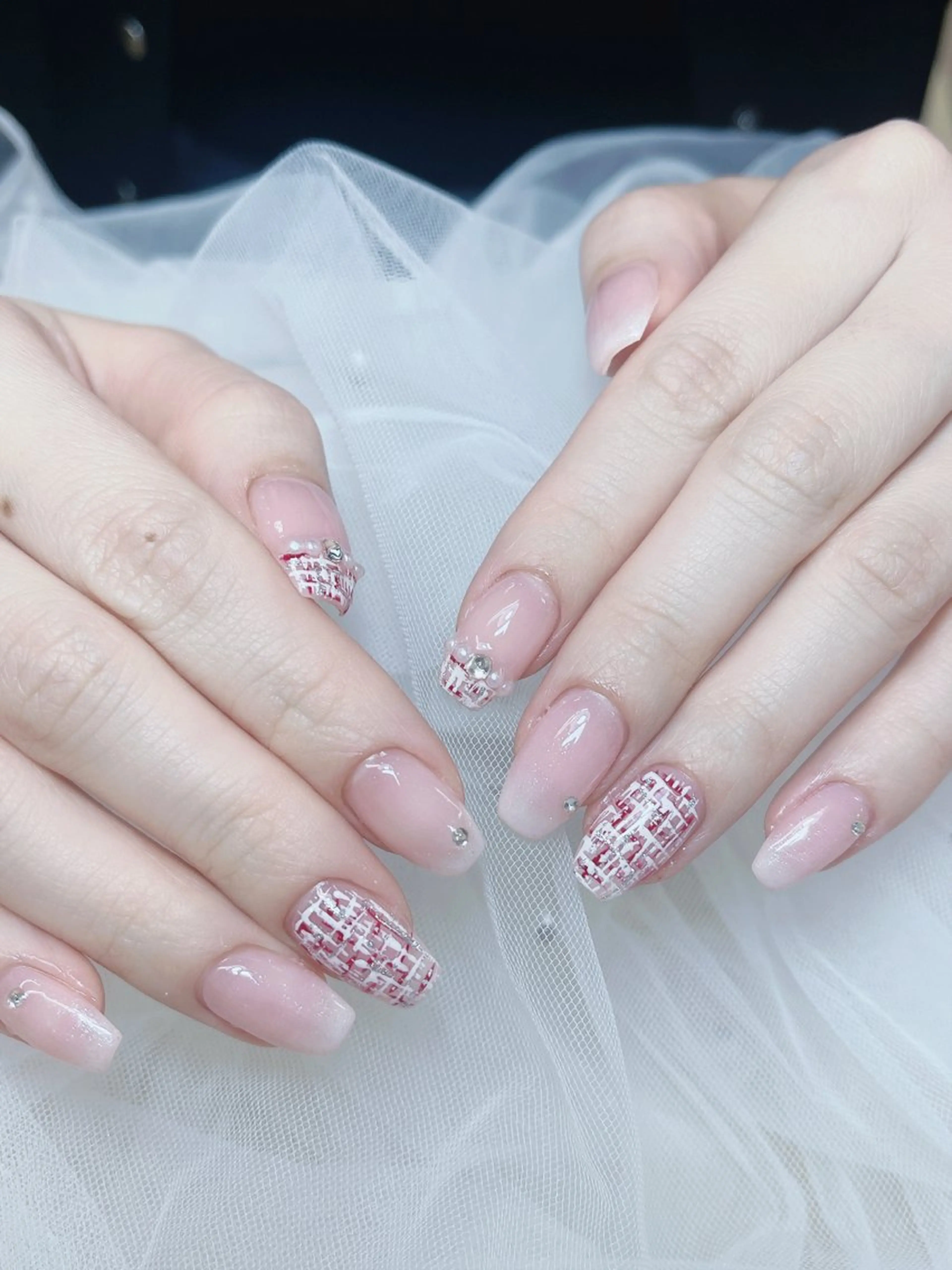 ネイル チークネイル フレンチネイル グラデーション 氷ネイル・うるうるネイル キラキラネイル ハンドネイル DUO MI nail salonのネイルデザイン