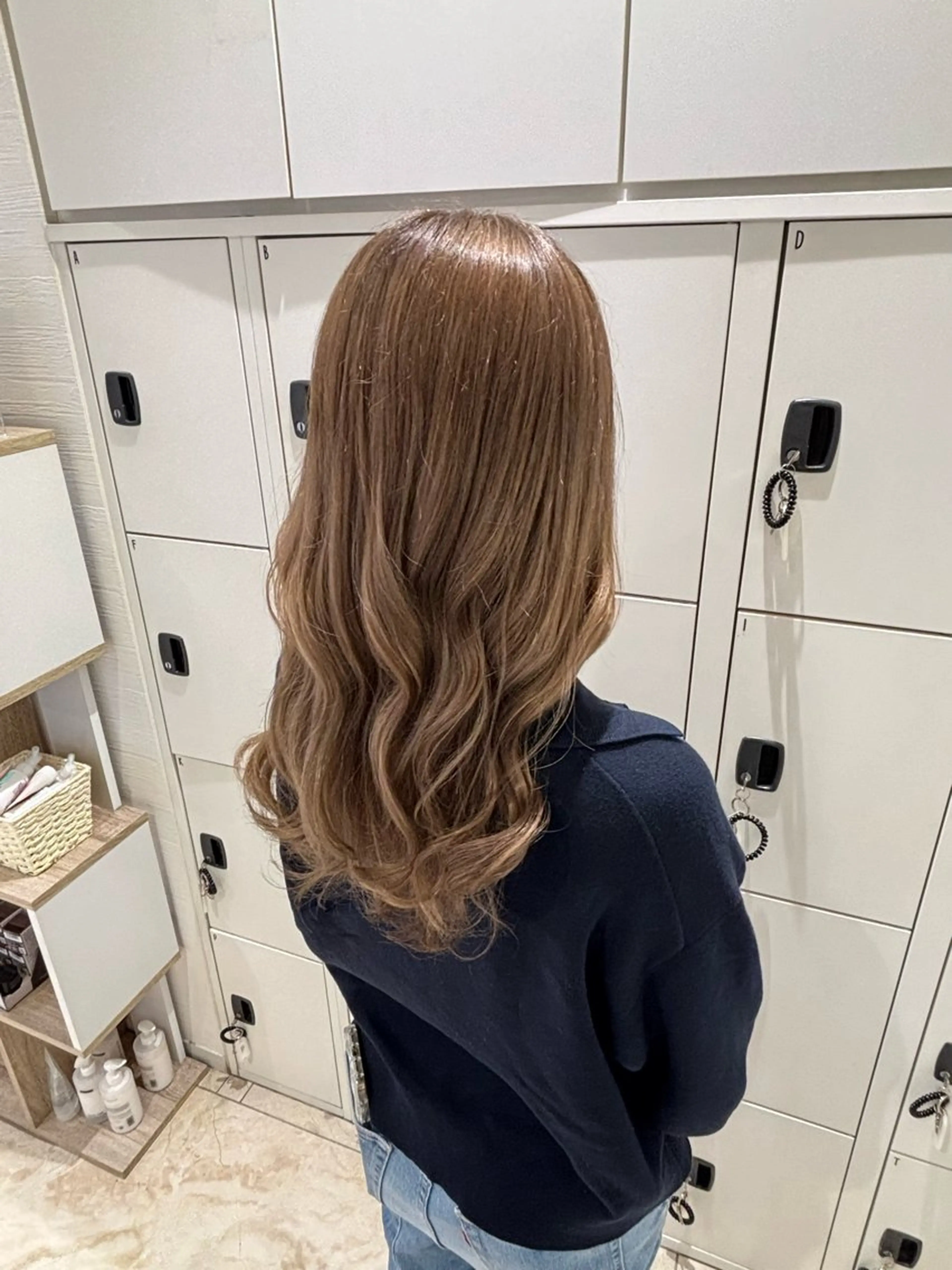 ロング カラー ベージュカラー ブリーチ ブラウンカラー ヘアカラー miho‪𓂃 ANNETTAのヘアスタイル
