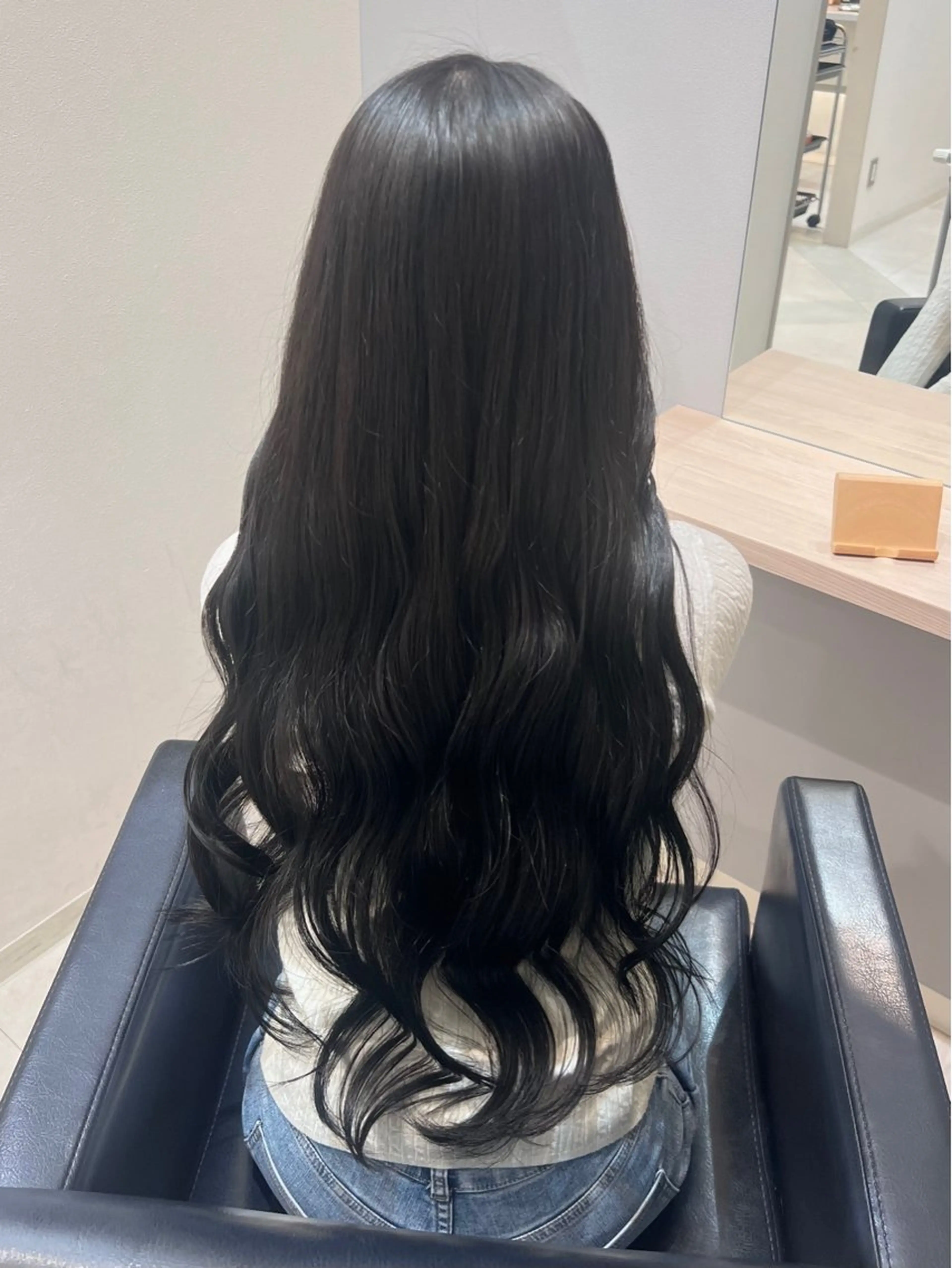 ロング カラー 透明感カラー ダークグレー ダークグレージュ グレージュ ヘアカラー 長尾 乃愛のヘアスタイル