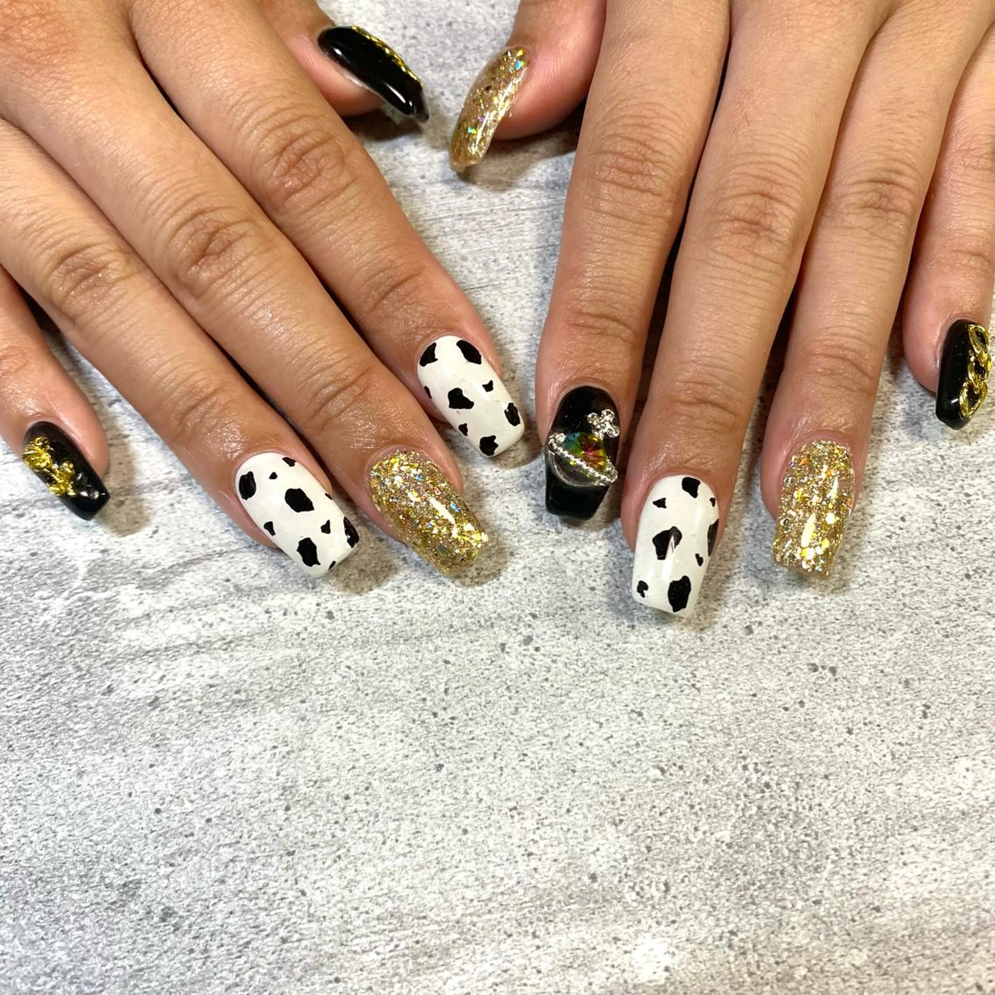 セミロング カラー パーマ ヘアアレンジ メンズ キッズ ネイル マツエク・マツパ アイブロウ ハンドネイル ハンドケア 今福鶴見ネイル 8(ｴｲﾄ)のネイルデザイン