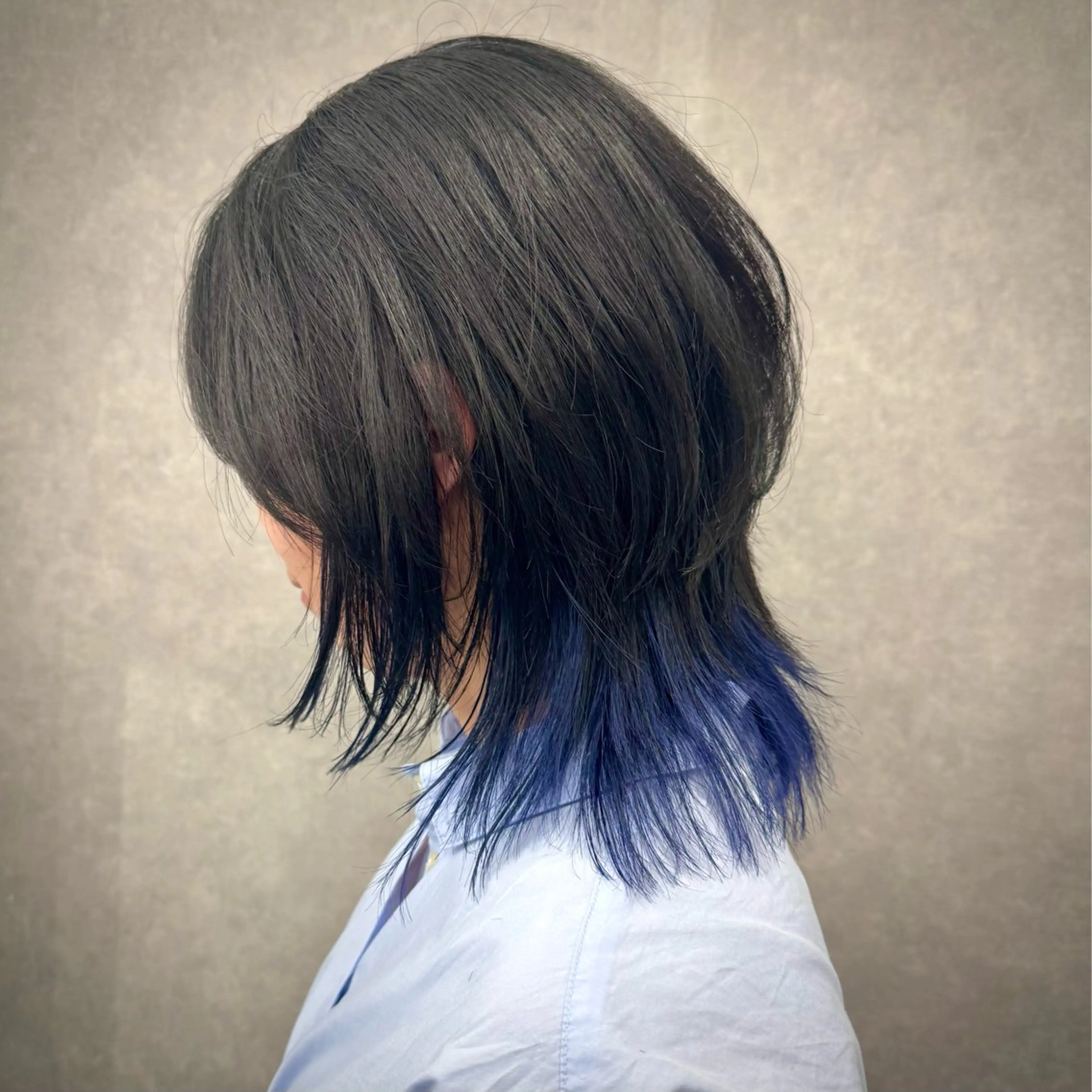 セミロング カラー インナーカラー ネイビーカラー ウルフカット ショート/ウルフ カットモデル募集のヘアスタイル