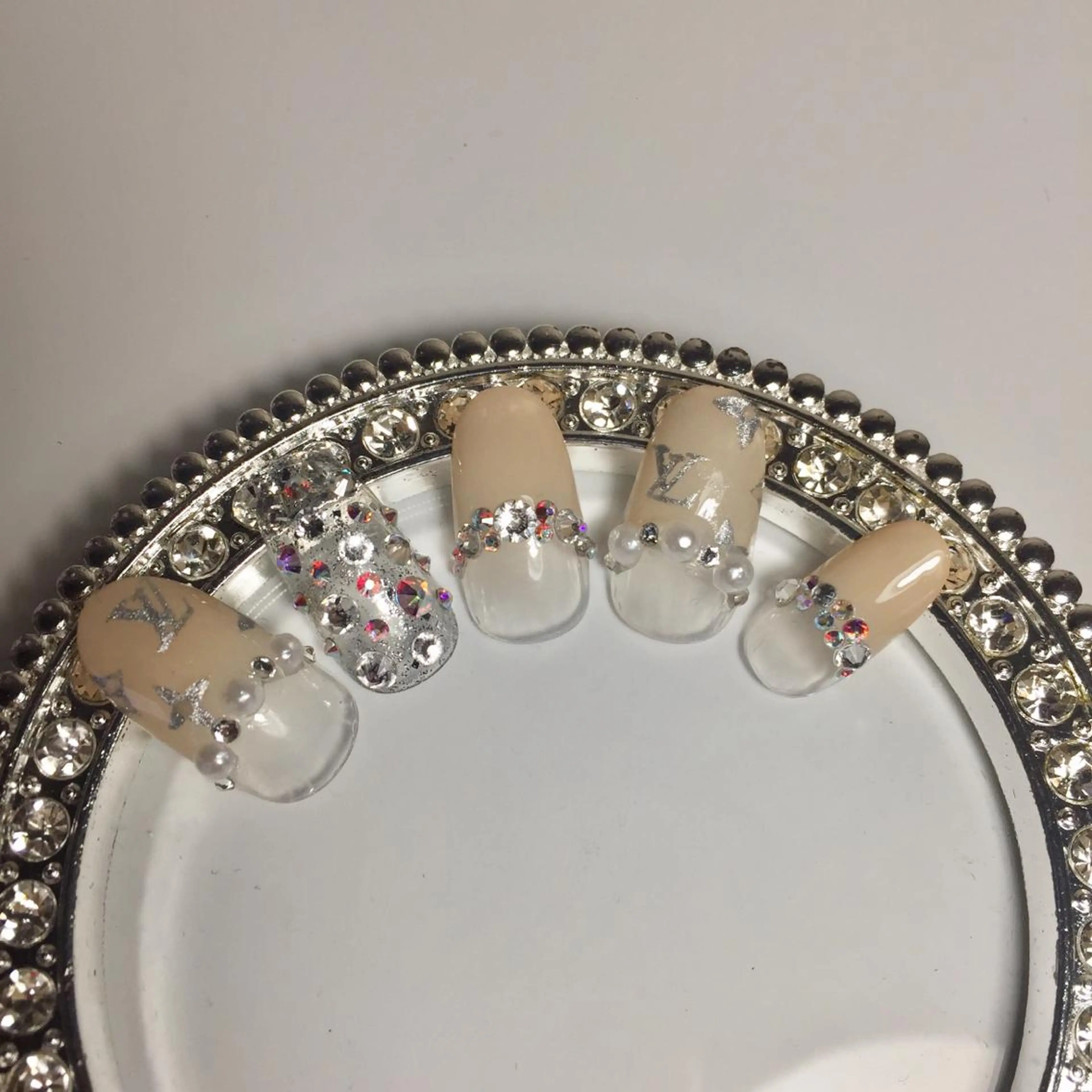 ネイル y' sのネイルデザイン