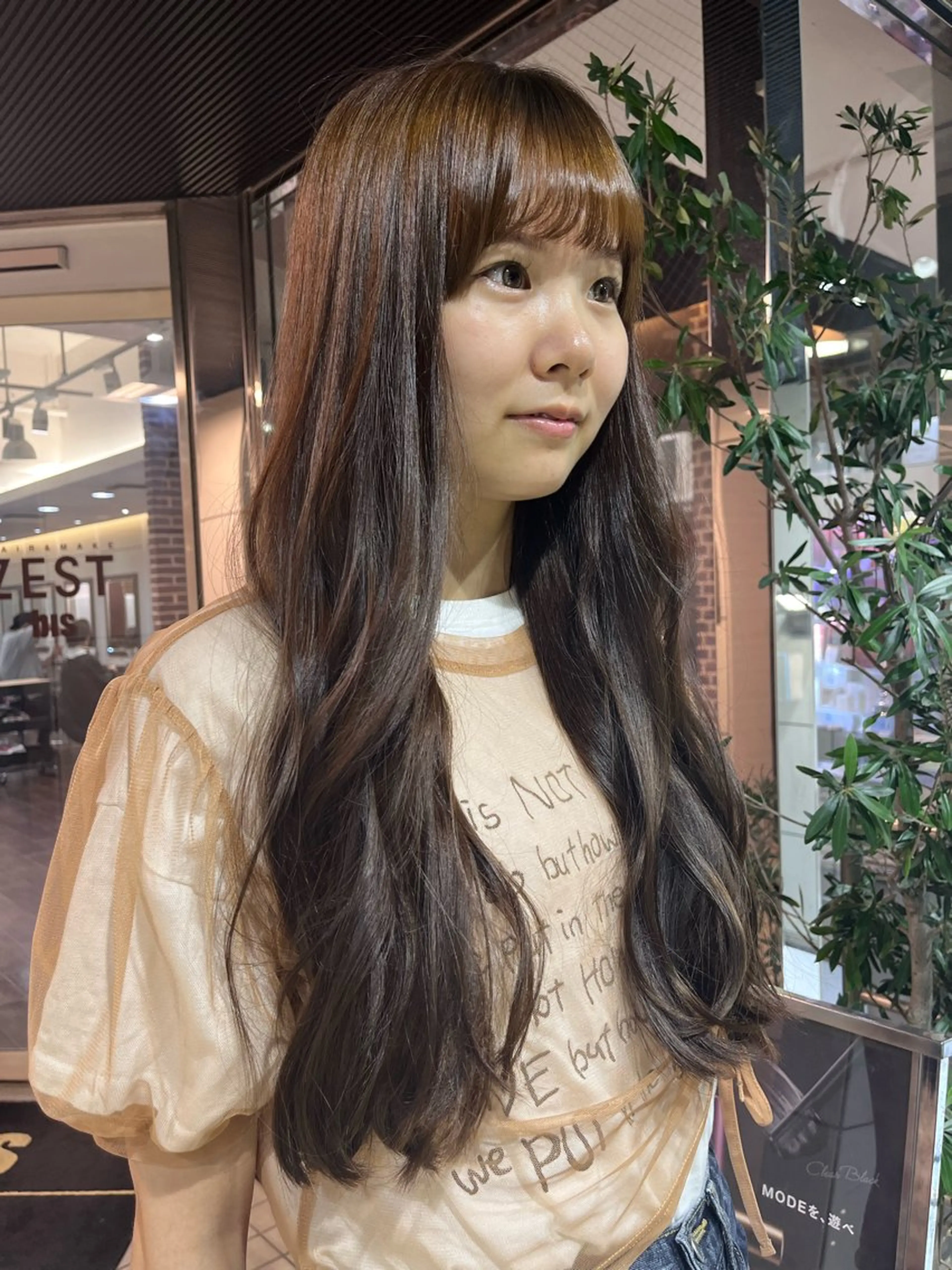 ロング カラー ベージュカラー 黒髪 ブリーチ ブルーカラー ブルーブラック 韓国レイヤー🇰🇷 🤍🎀honokaのヘアスタイル