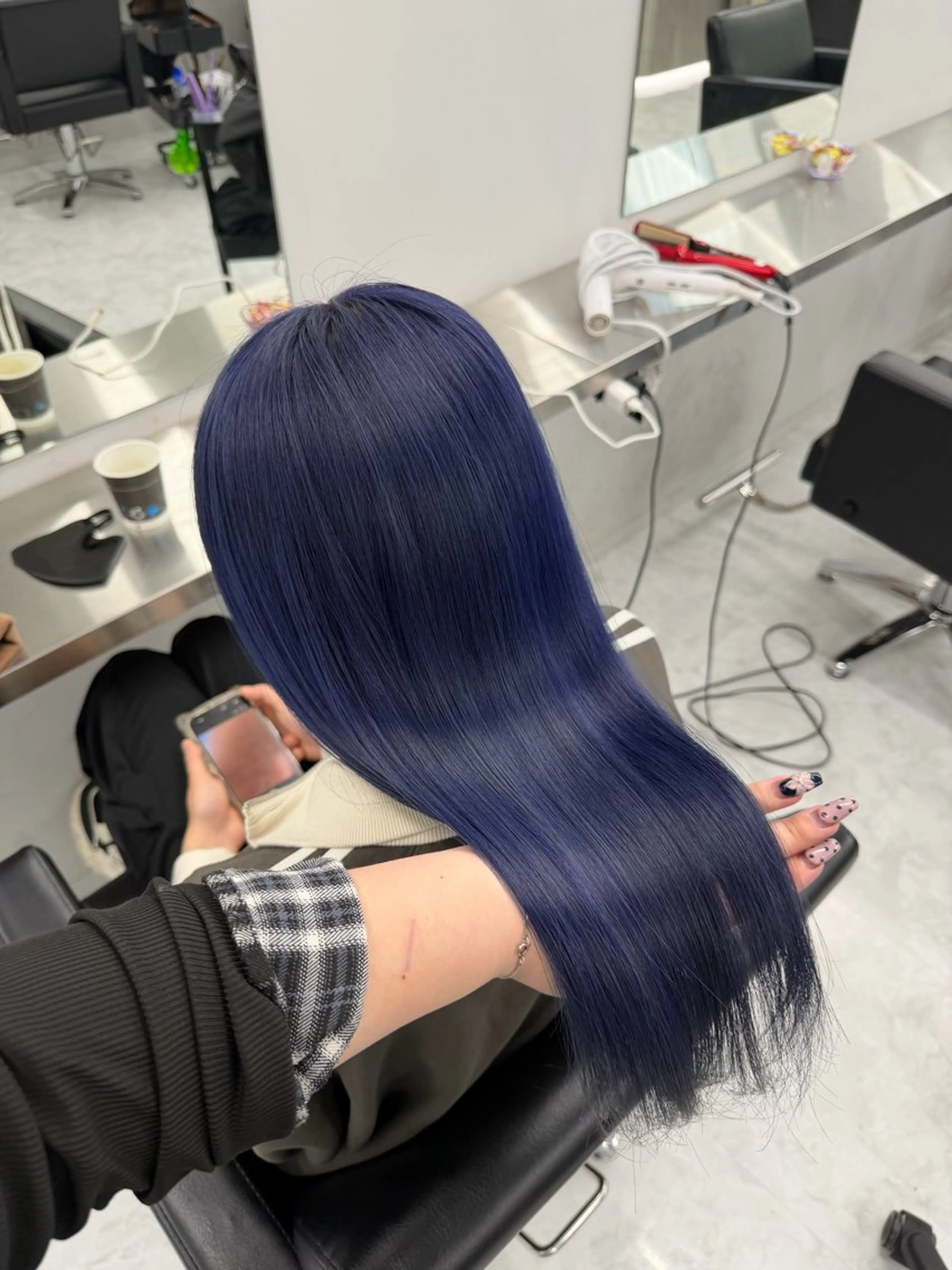ミディアム うる艶🫧寒色カラー 💜🦋🫧ミズキのヘアスタイル
