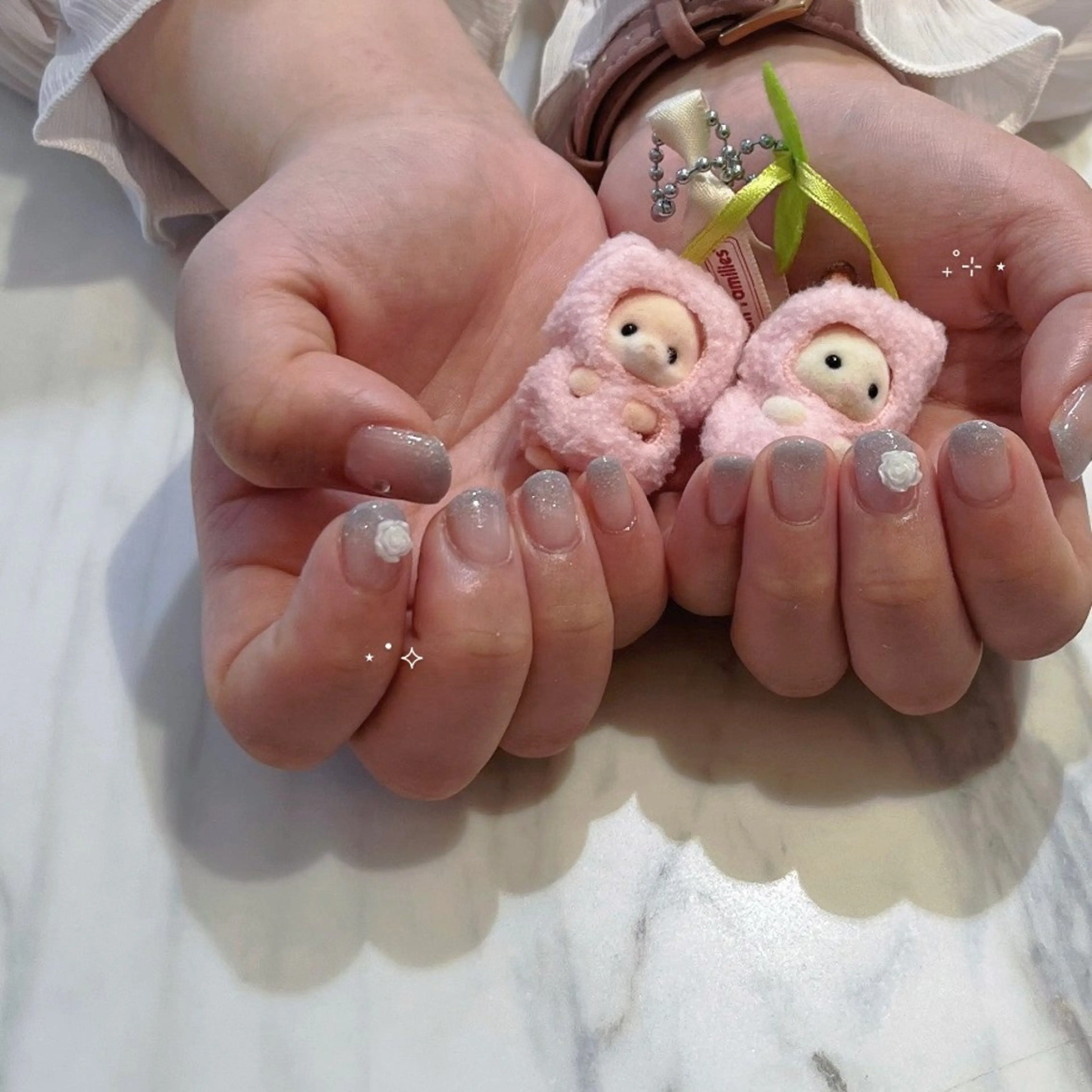 ●オフあり●ラメグラデーションの写真