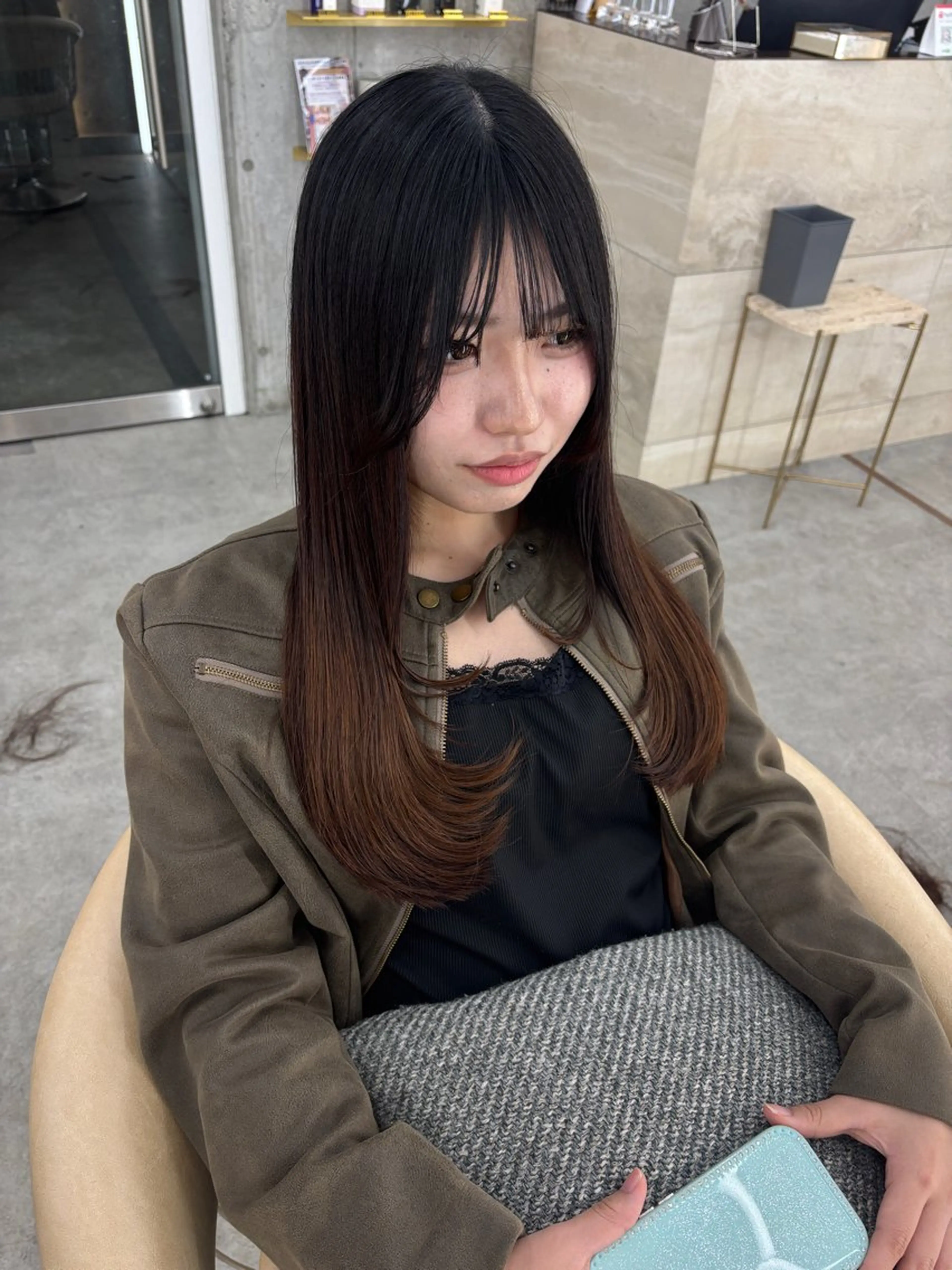 セミロング Hazuki ／韓国ヘア／レイヤーのヘアスタイル