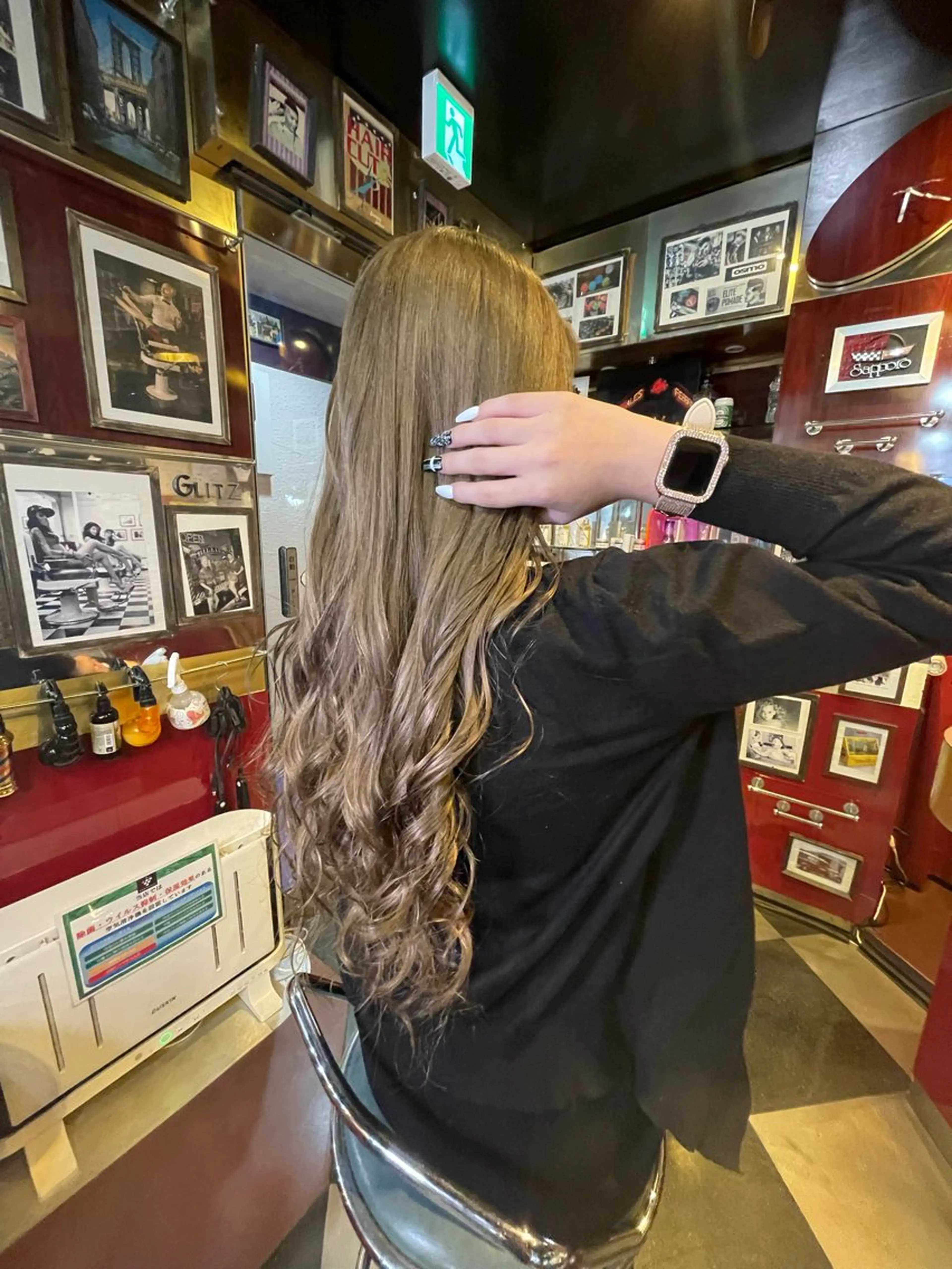 セミロング カラー グレージュ ミルクティーグレージュ トリートメント 👑派手髪/カット 👑ANRYのヘアスタイル