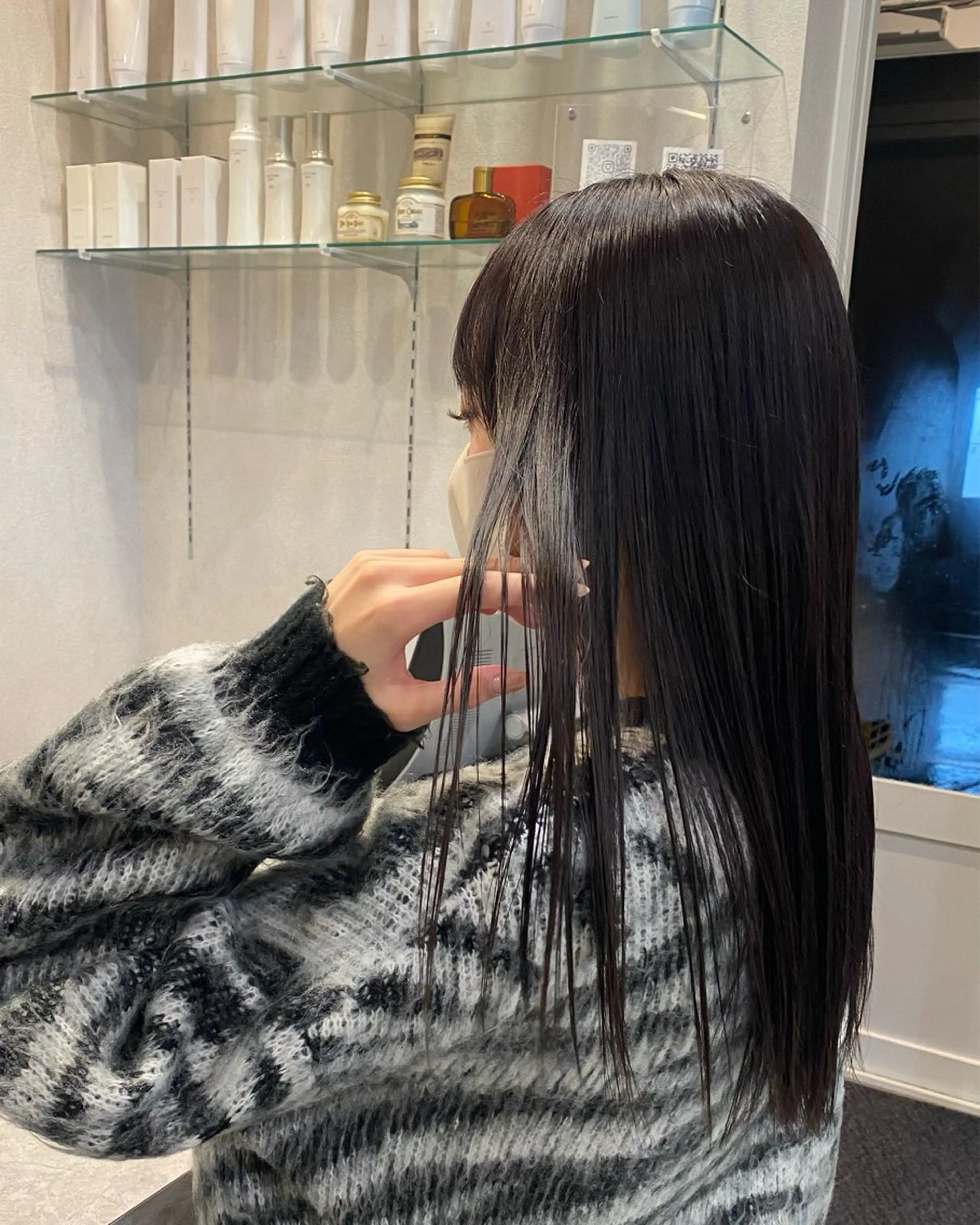 ロング カラー 小西 由季乃のヘアスタイル