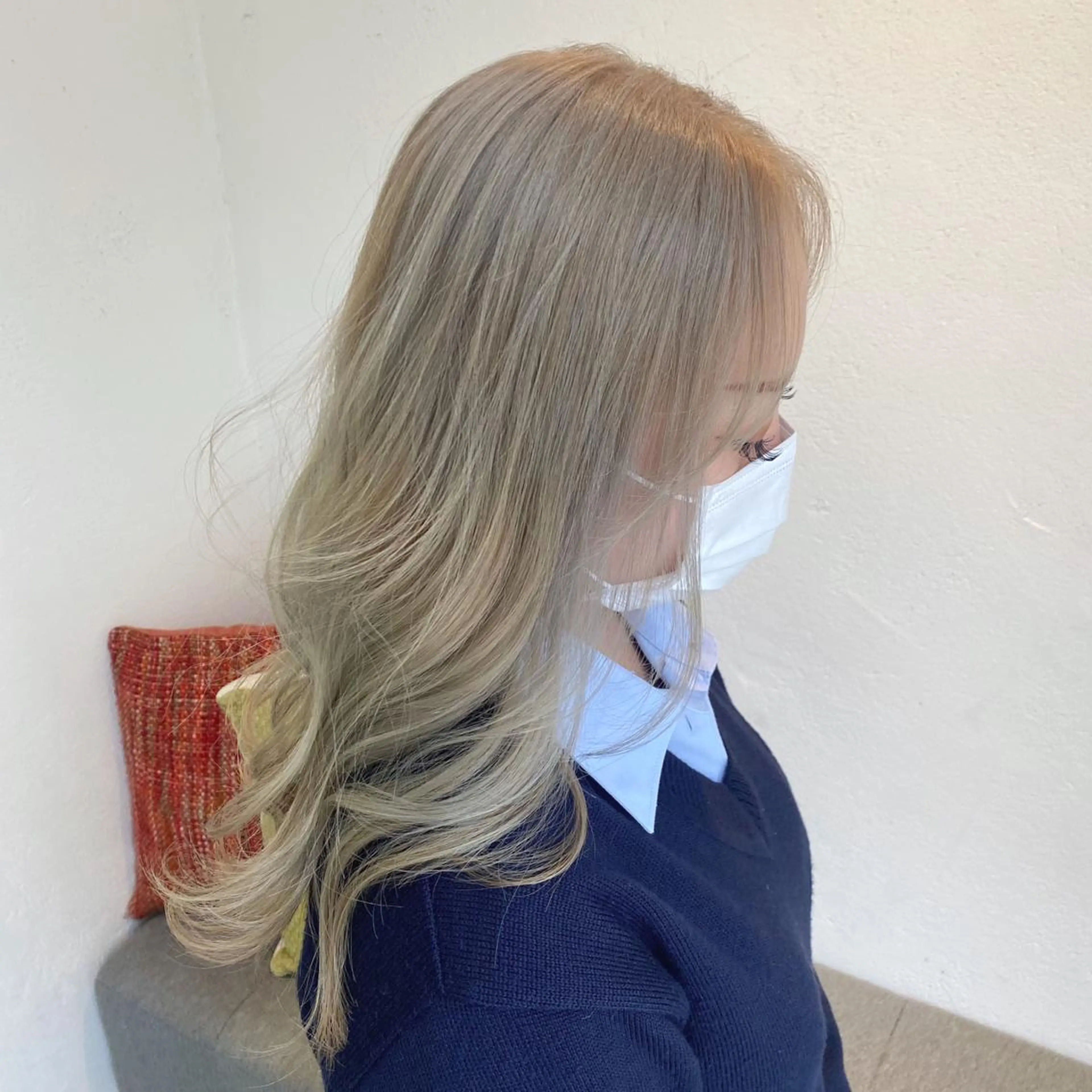 ロング カラー ブリーチ 学生 ヘアカラー 草津駅近｜ MAYAのヘアスタイル