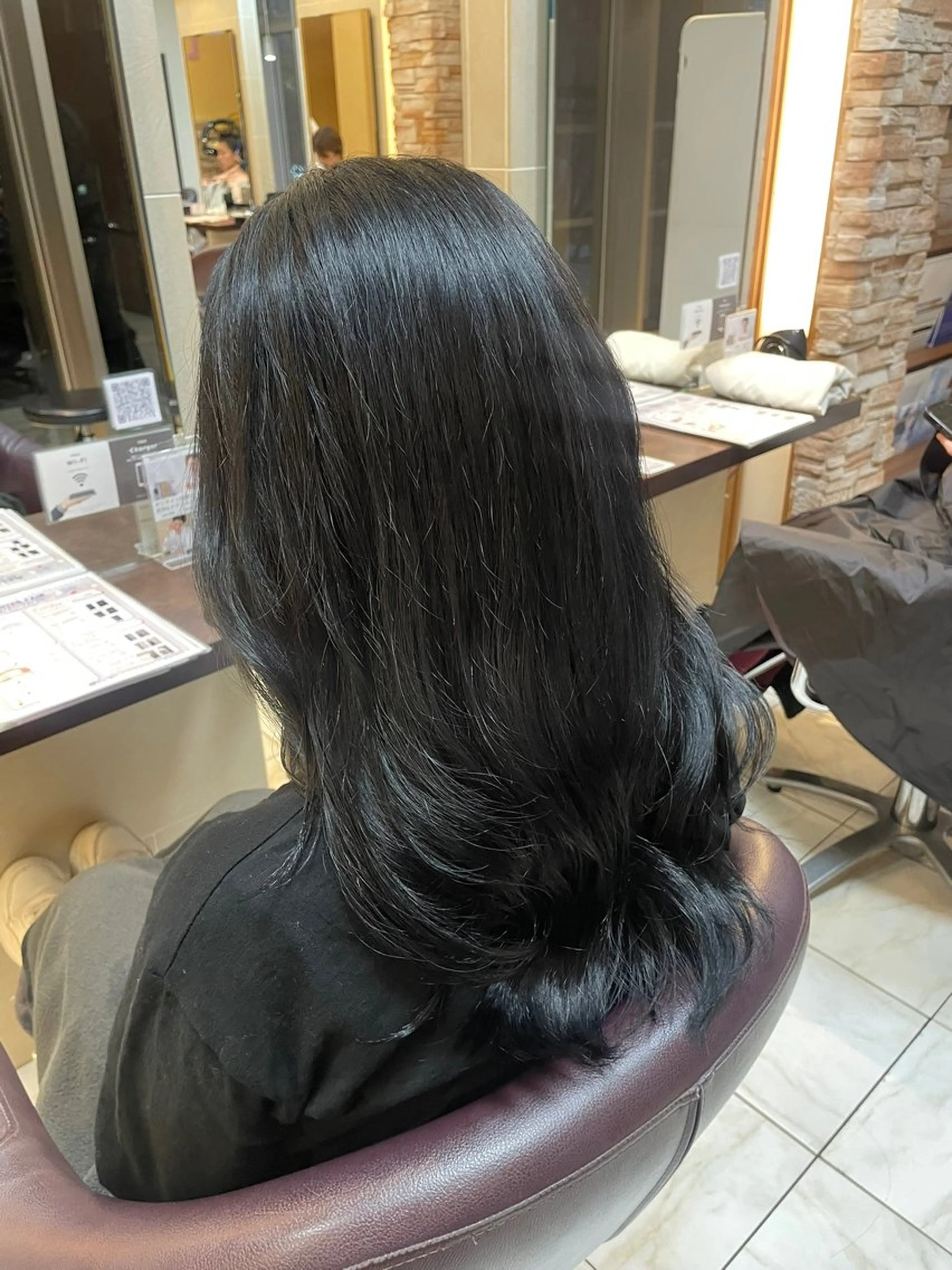 セミロング アッシュ アッシュグレー アッシュグレージュ 外国人風カラー レイヤーカット カット ヘアカラー トリートメント 垢抜け透明感カラー 🌻篠崎梓🌻のヘアスタイル