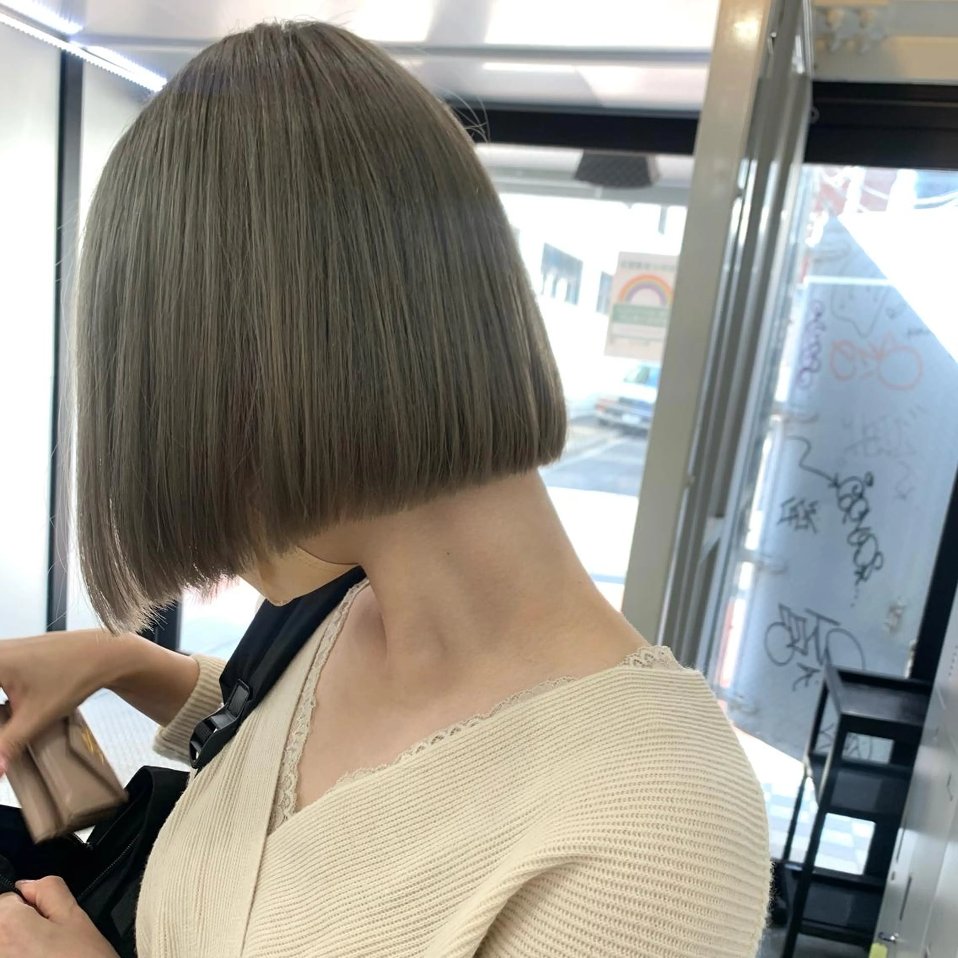 ショート カラー ヘアアレンジ ヘアカラー トリートメント ヘッドスパ ヘアセット ハイトーン/美髪矯正 🍃大江拓実のヘアスタイル