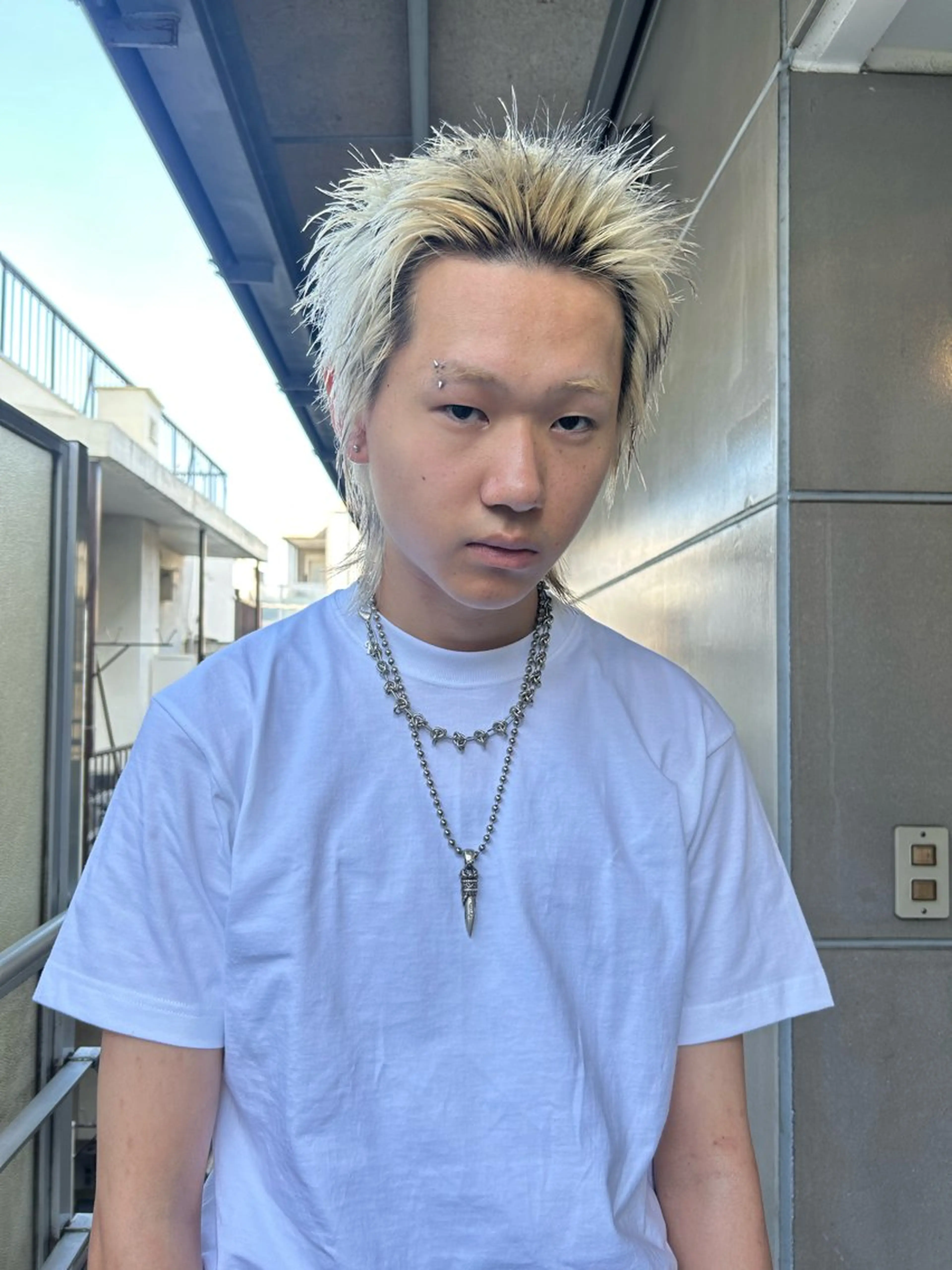 ショート カラー メンズ スパイキーショート ショートヘア カット ヘアカラー トリートメント 🧸艶々韓国ヘア 🧁mizunaのヘアスタイル