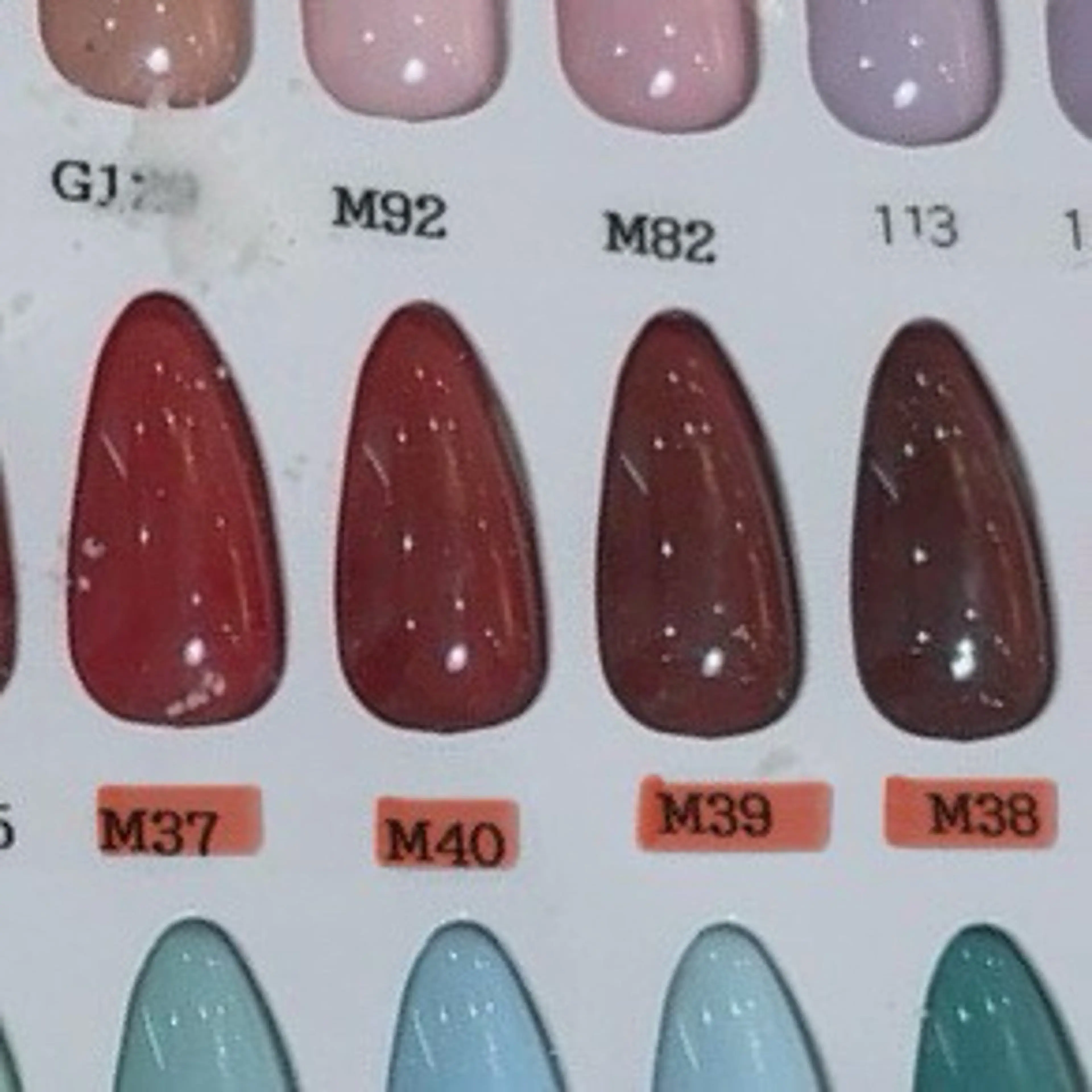 ネイル ワンカラーネイル 赤色 エルバイノリコ加藤 パラジェル取り扱い店のネイルデザイン