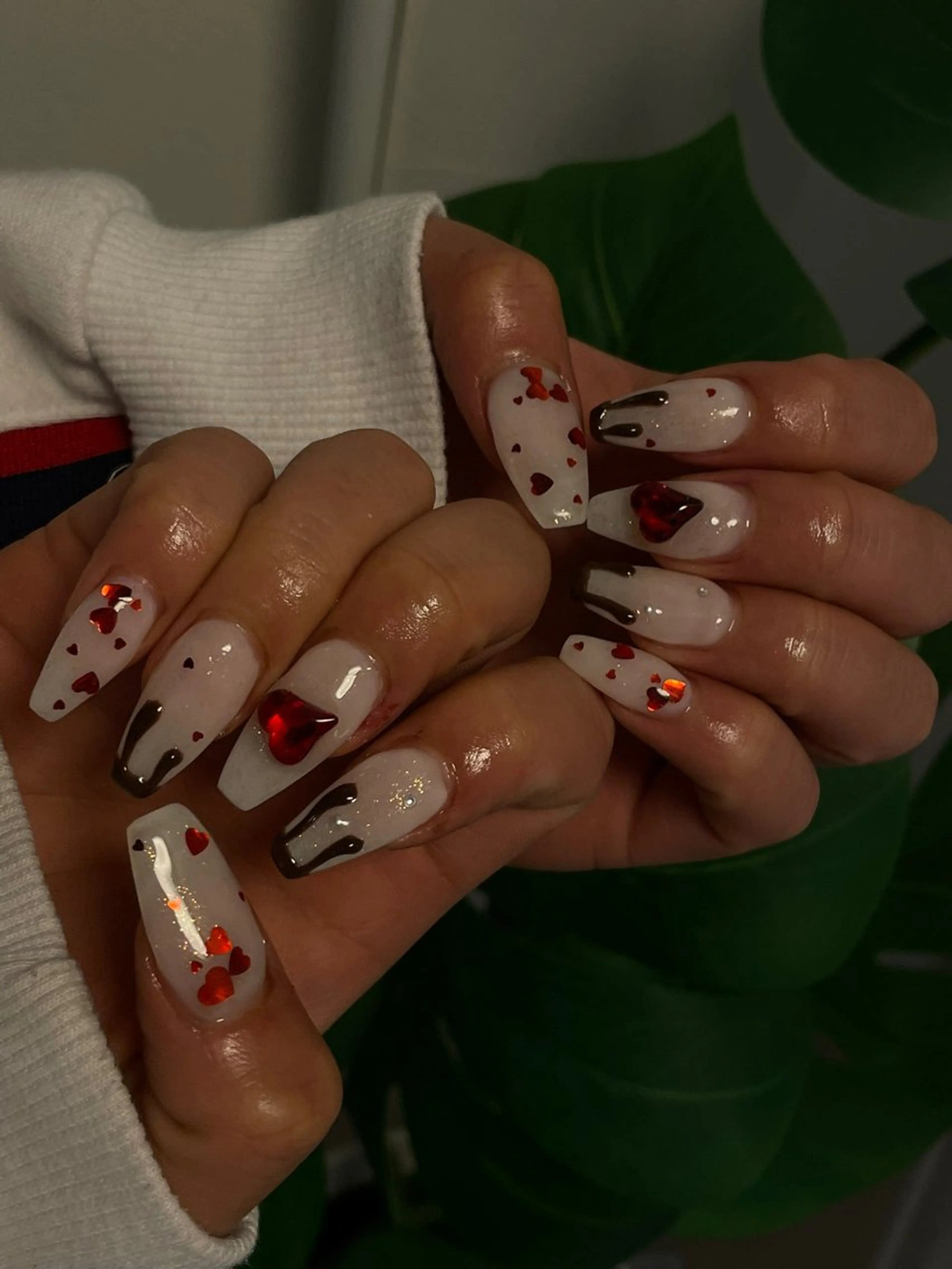 ネイル ハート 赤色 バレンタイン ハンドネイル Nail salon 🎀Angeのネイルデザイン