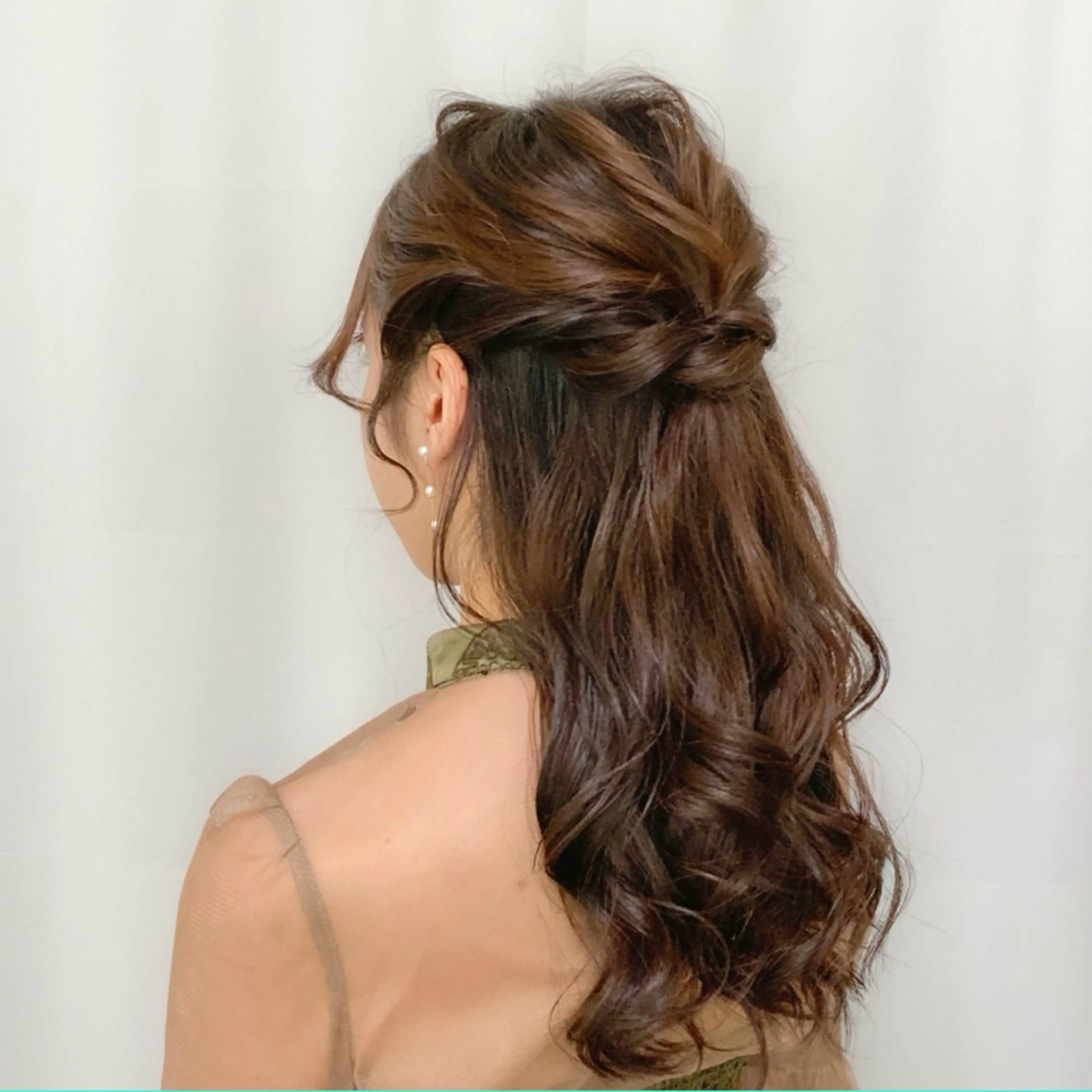 ヘアアレンジ ハーフアップ ヘアセット リクエスト受付中🪞 CHATEAUのヘアスタイル