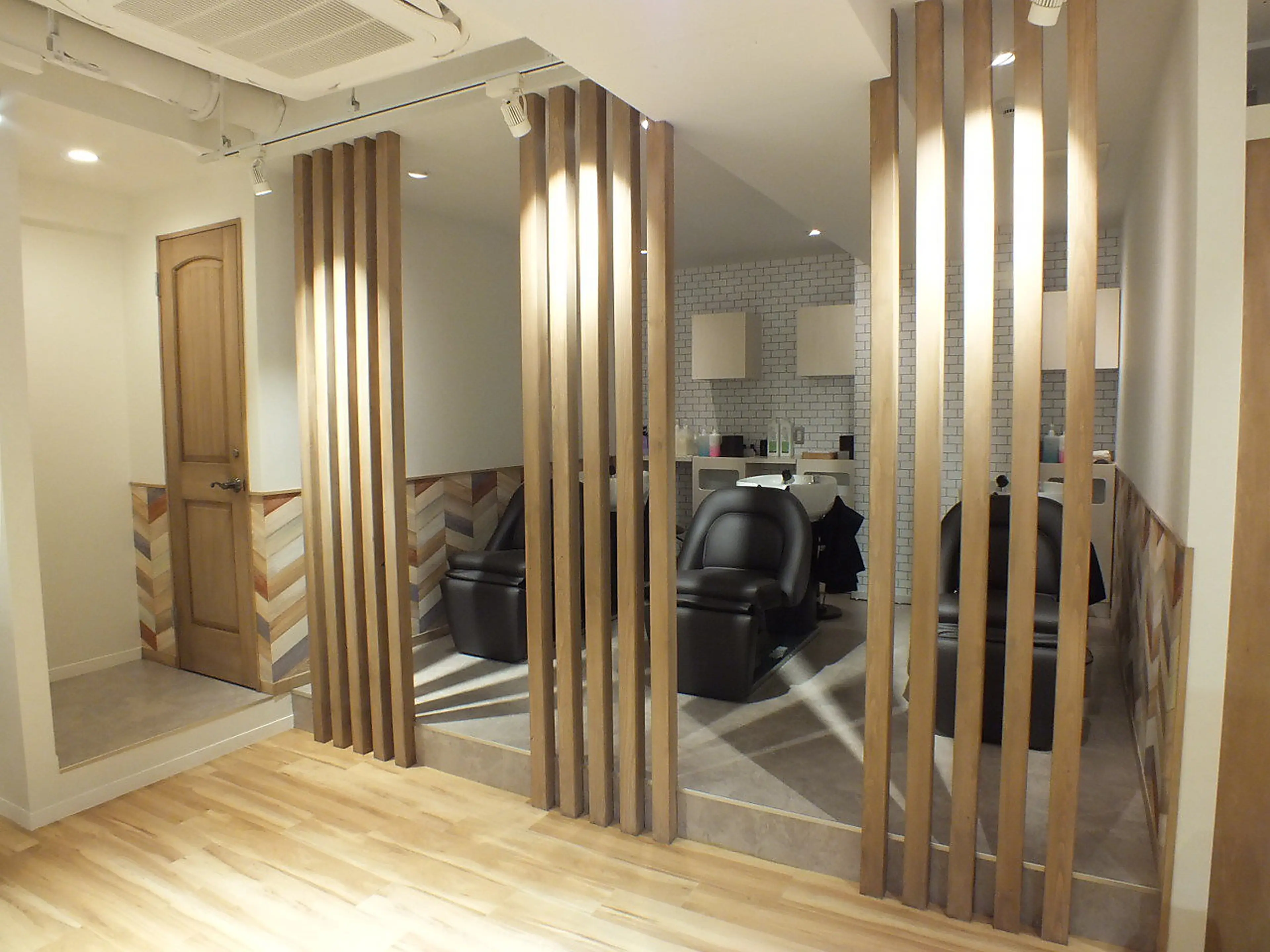 hair's ROSSO TERRACEの内観・外観2