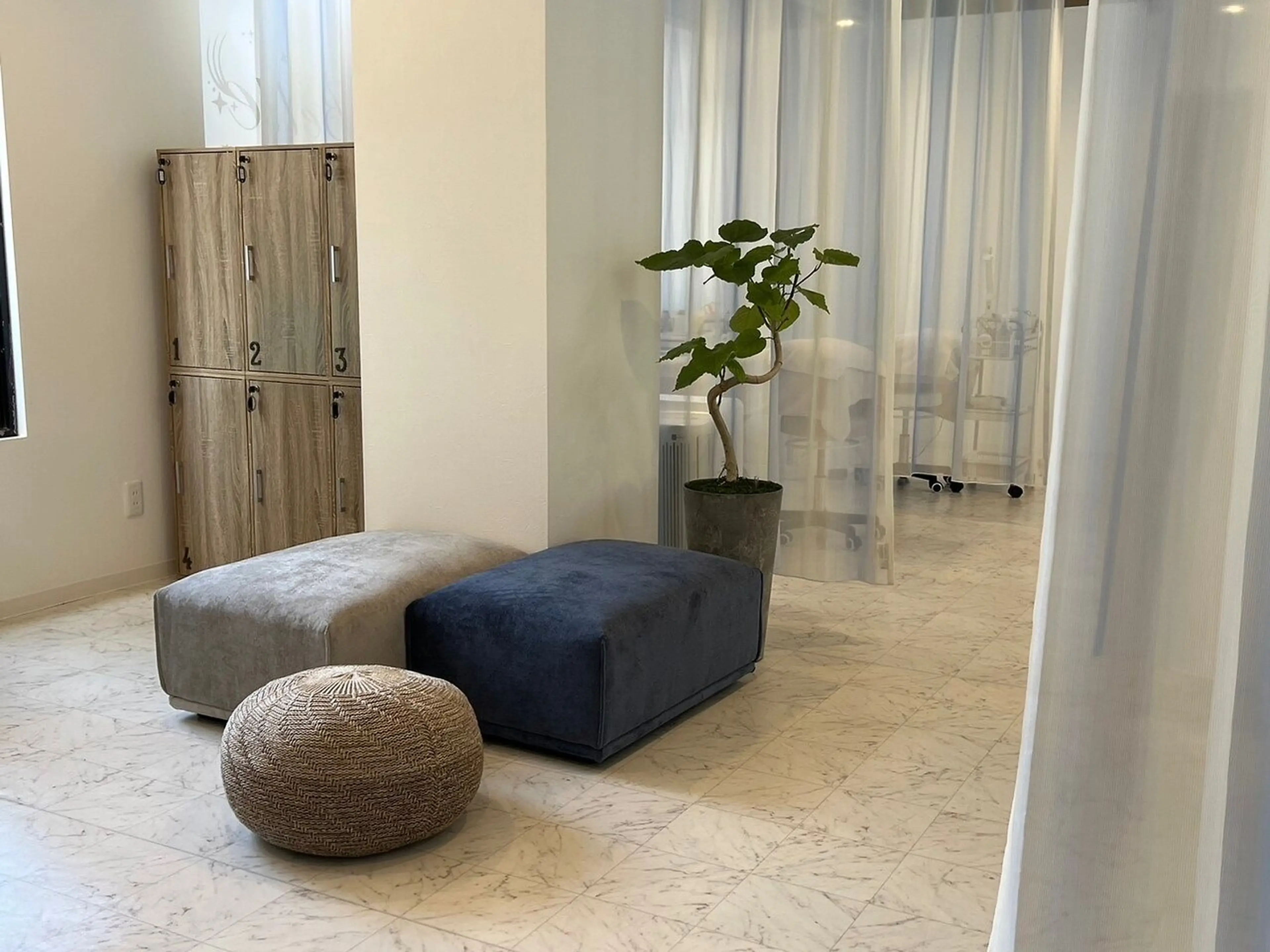 マツエク・まつ毛パーマ専門店　Belle大阪梅田茶屋町店【ベルエ】の内観・外観2