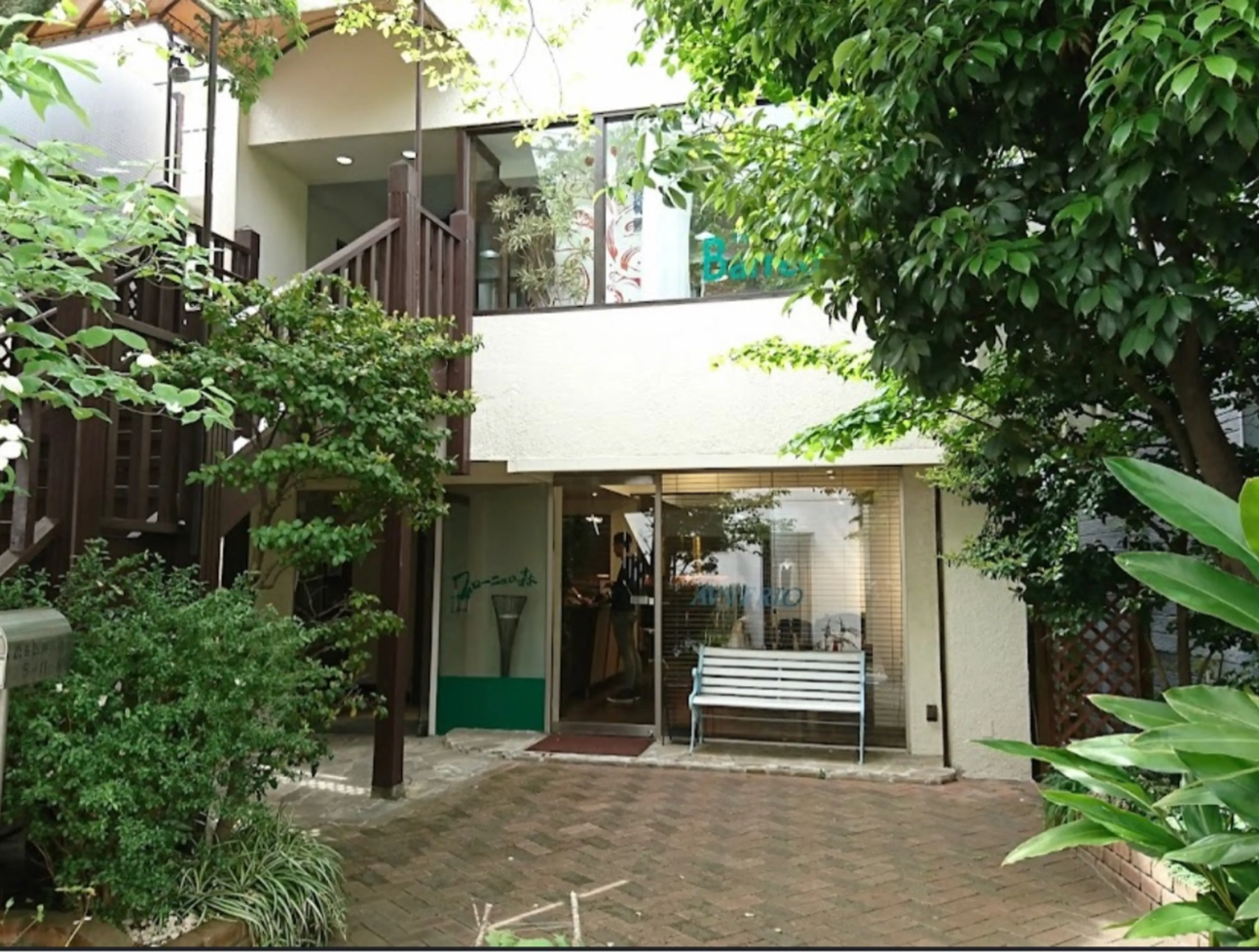 Picasso nailの内観・外観2