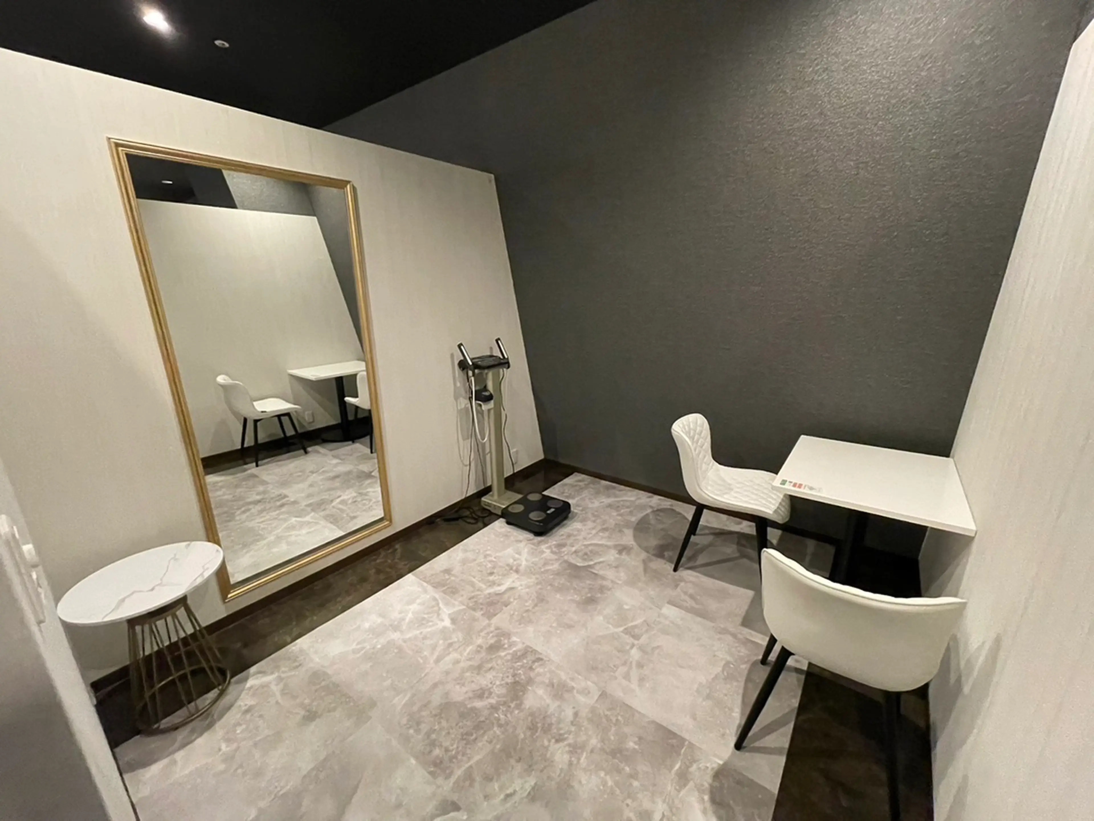 スリムビューティハウス 札幌PIVOT CROSS店の内観・外観2