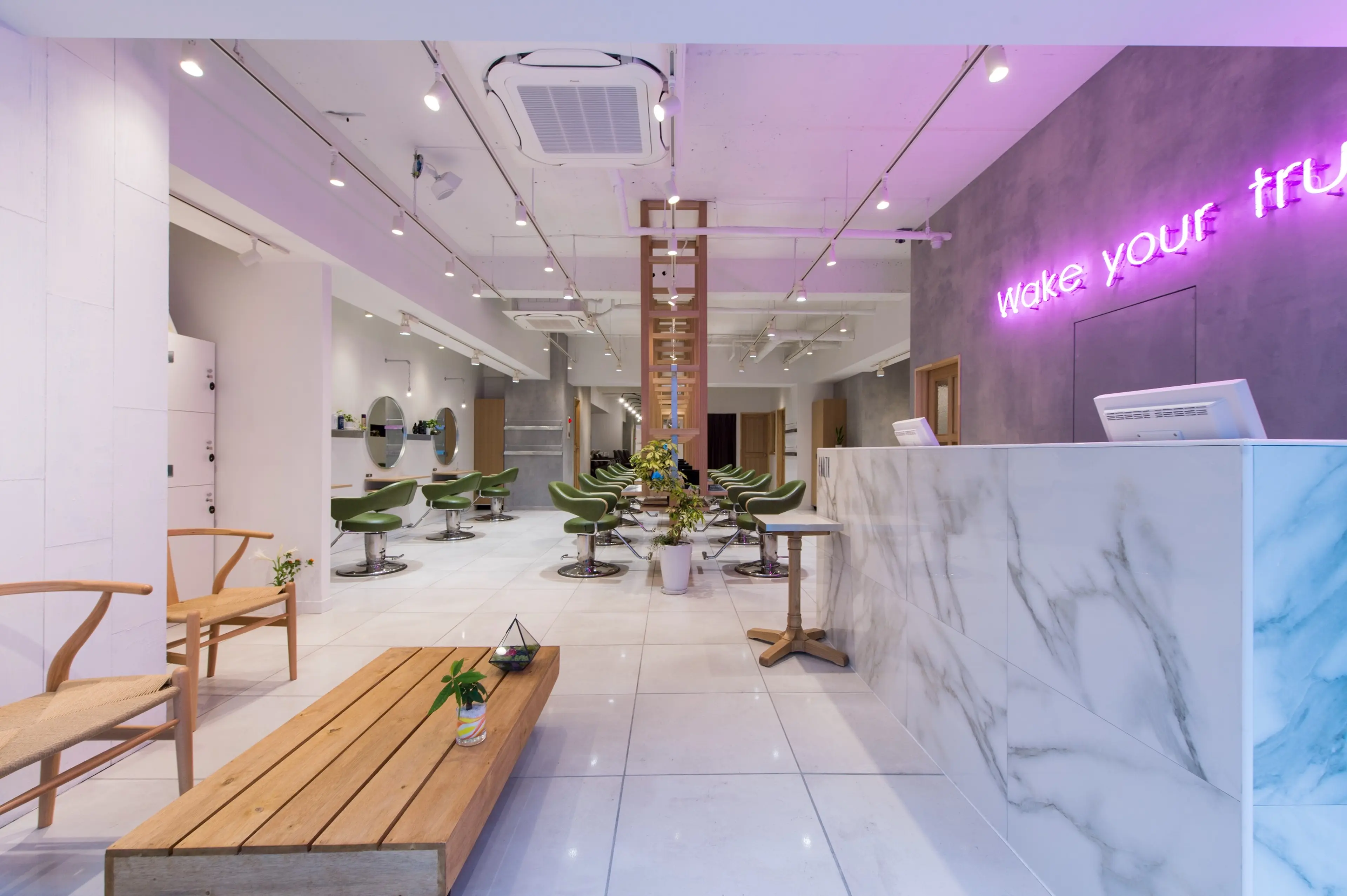 アースモード新小岩店の内観・外観3