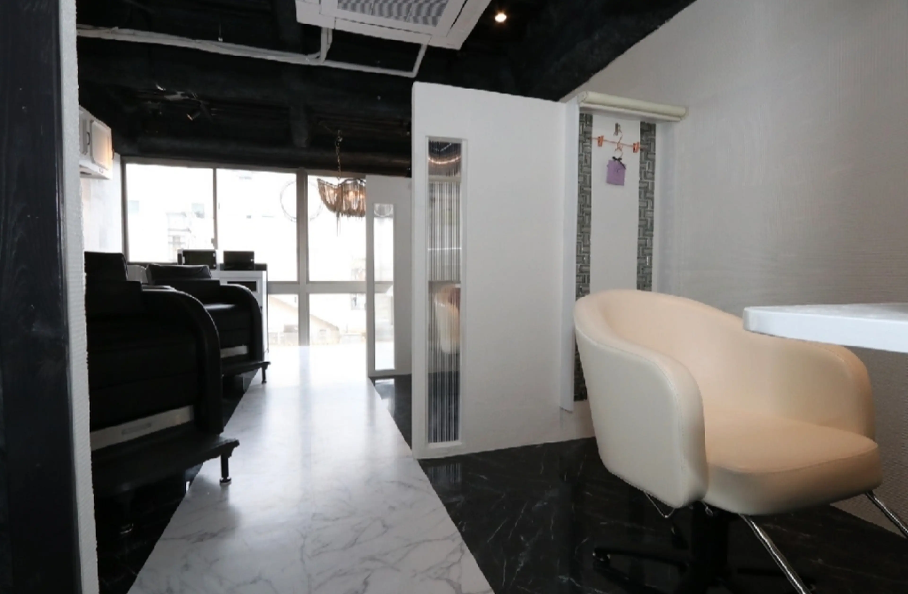 Momentの内観・外観2