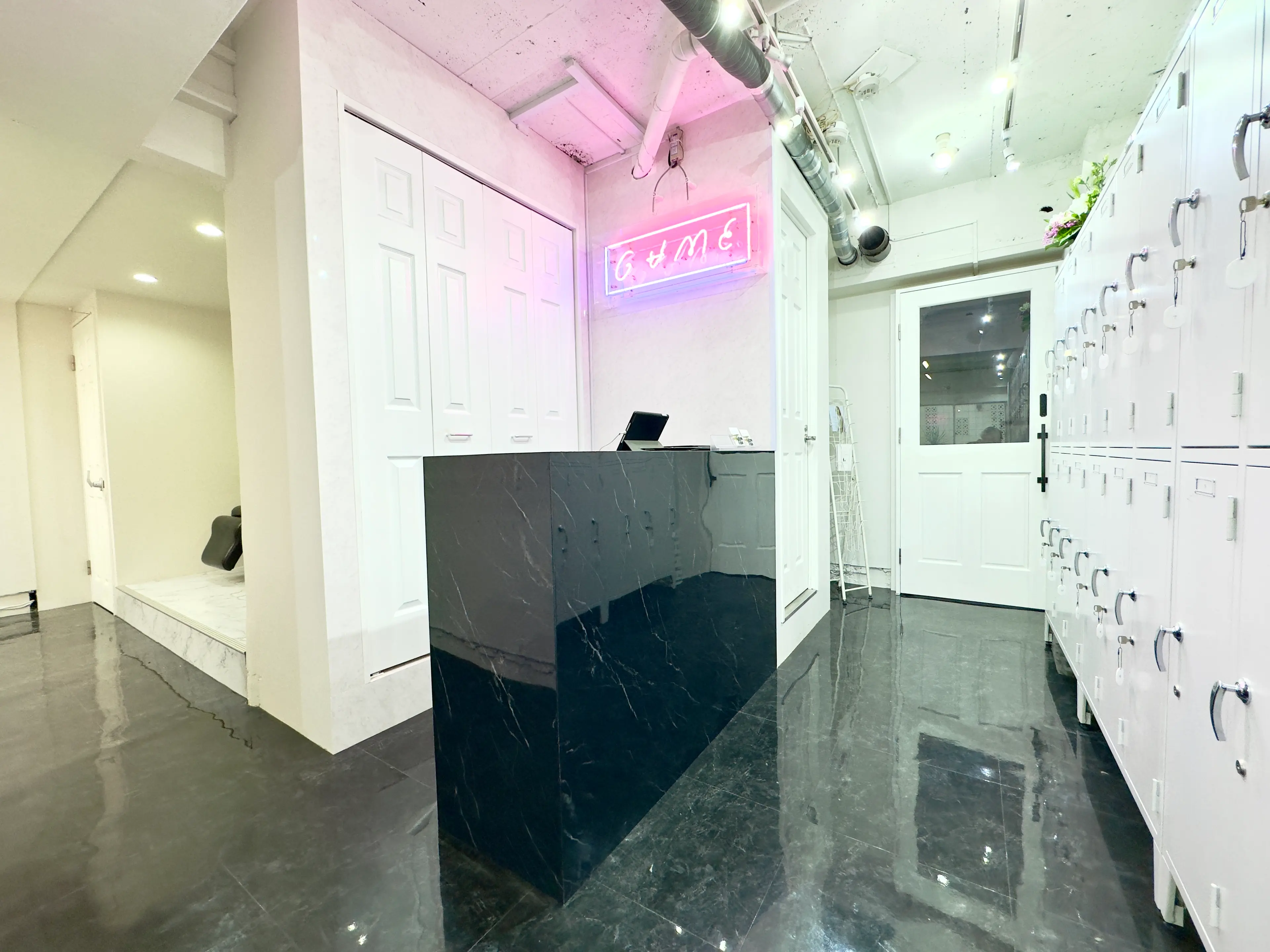 GAME by Alan Smithee 渋谷の内観・外観3