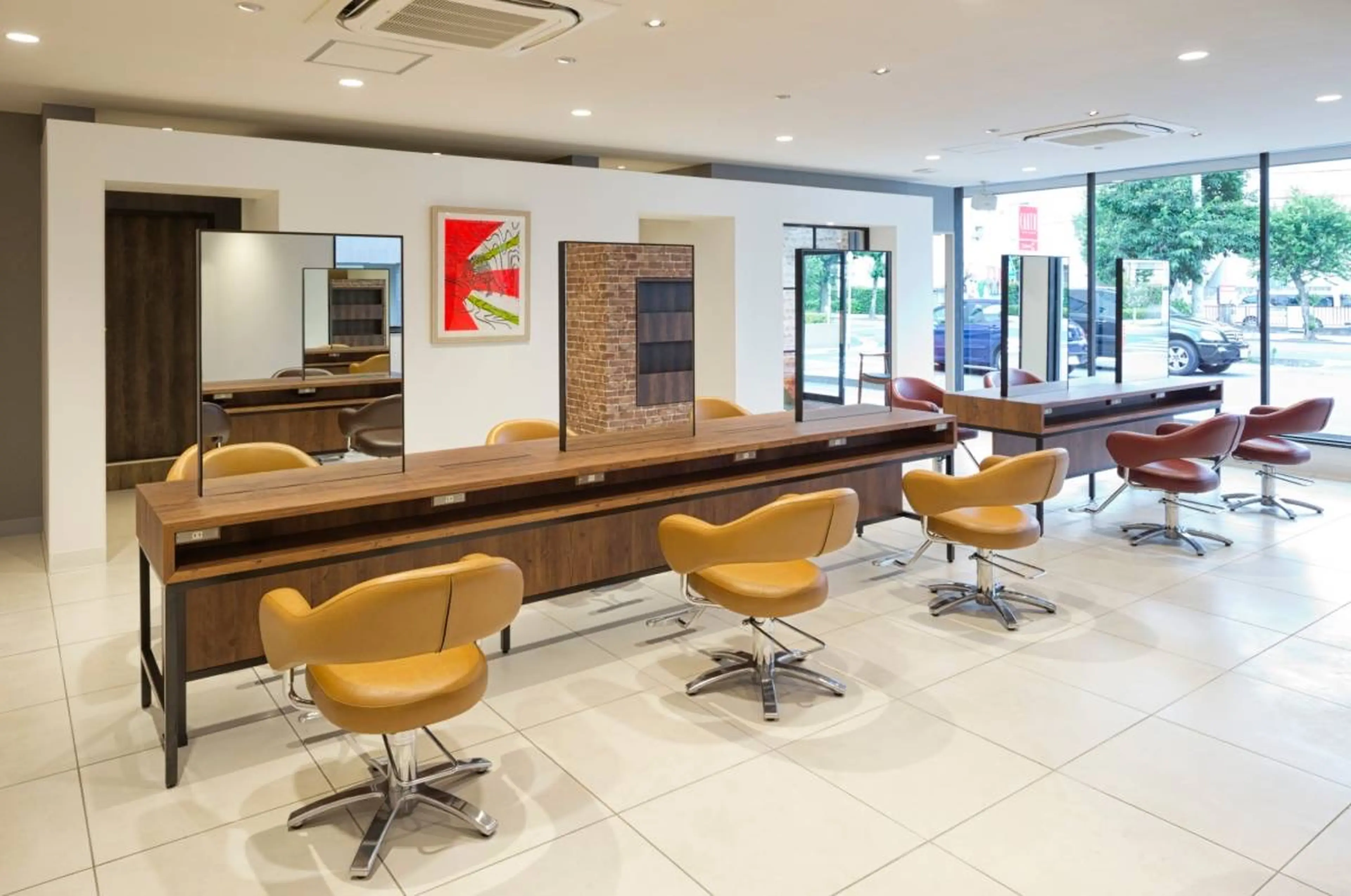 HAIR&MAKE EARTH 新所沢店の内観・外観2