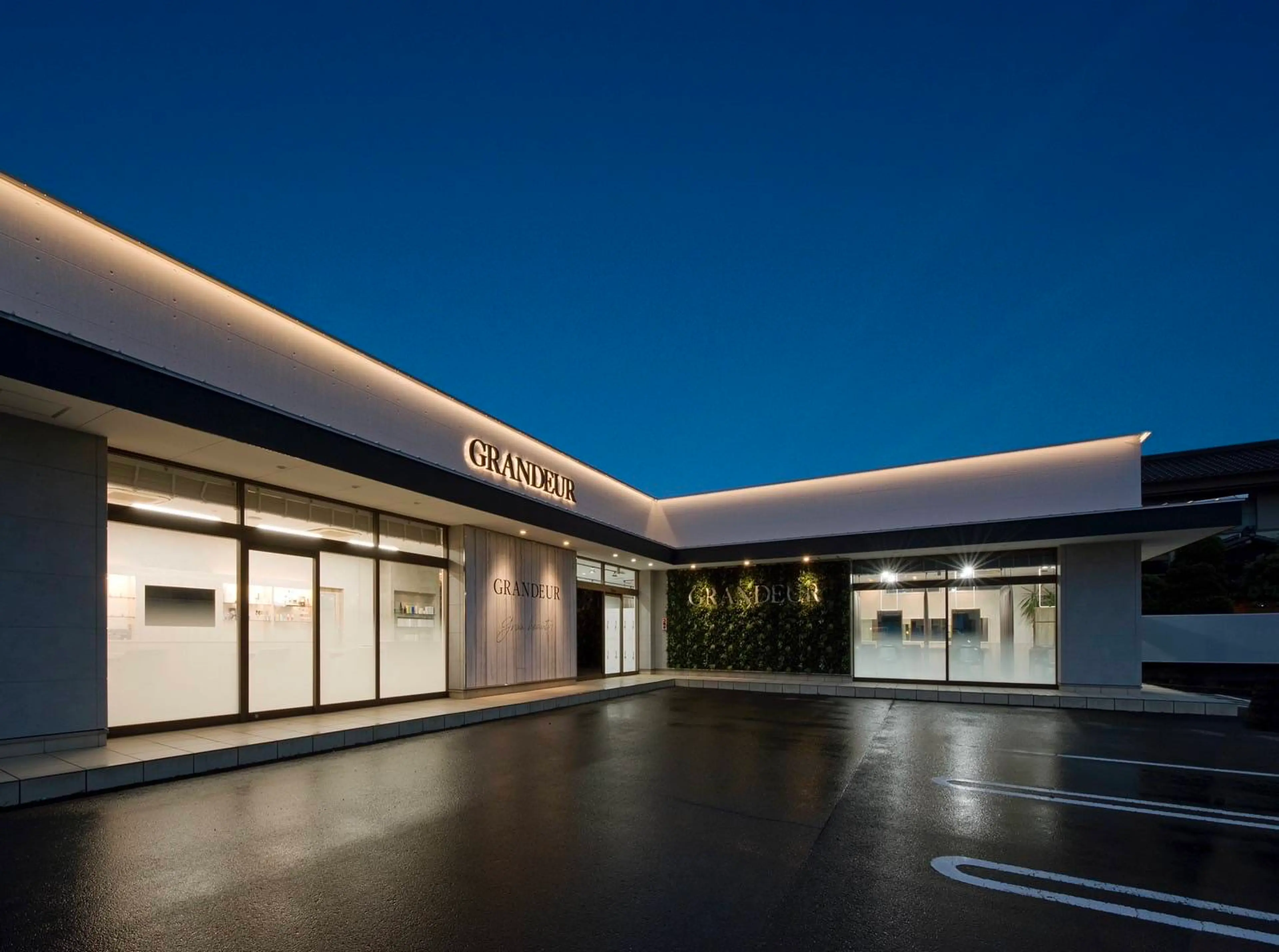 グランデュール焼津店の内観・外観1