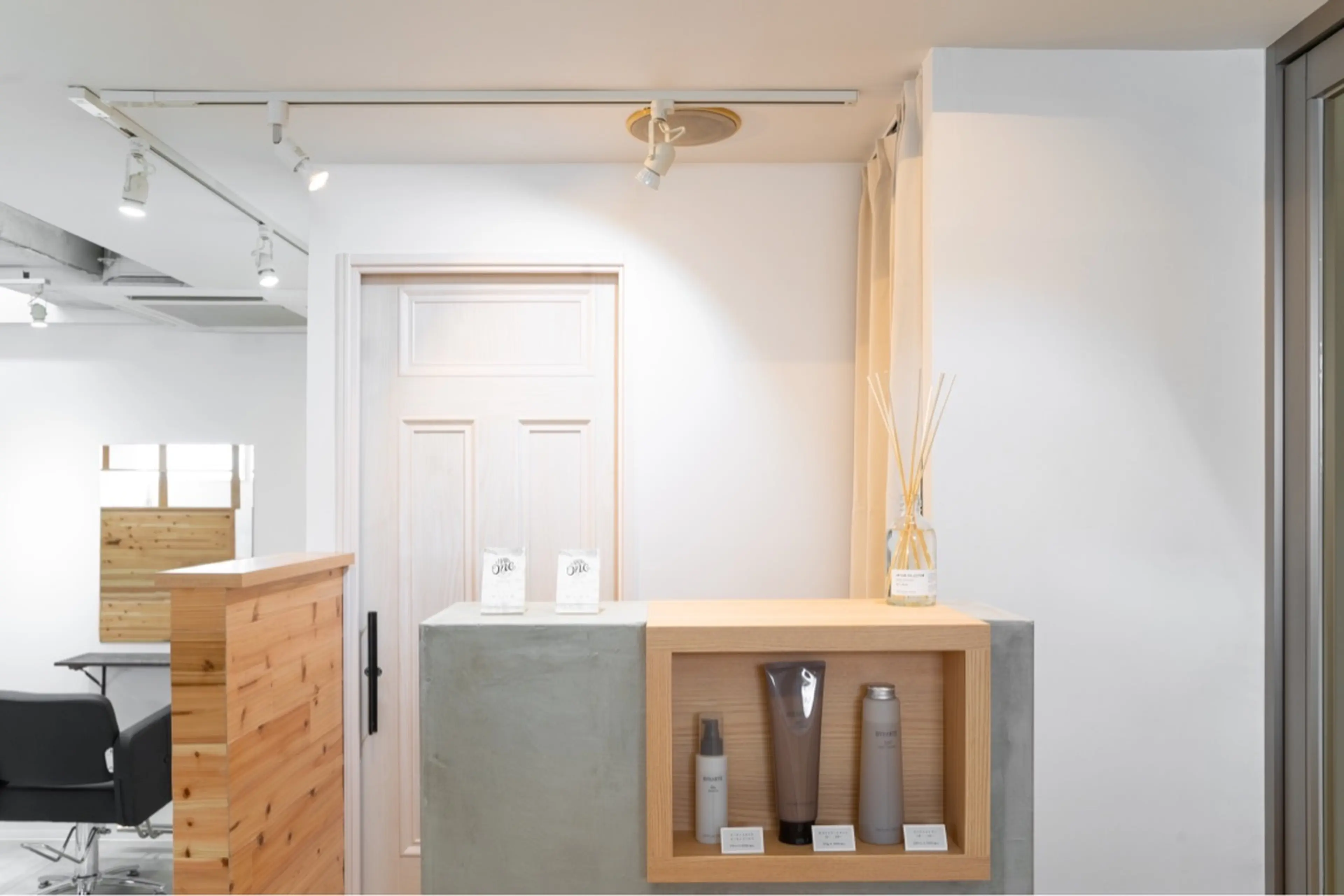 HAIR  Oneの内観・外観2