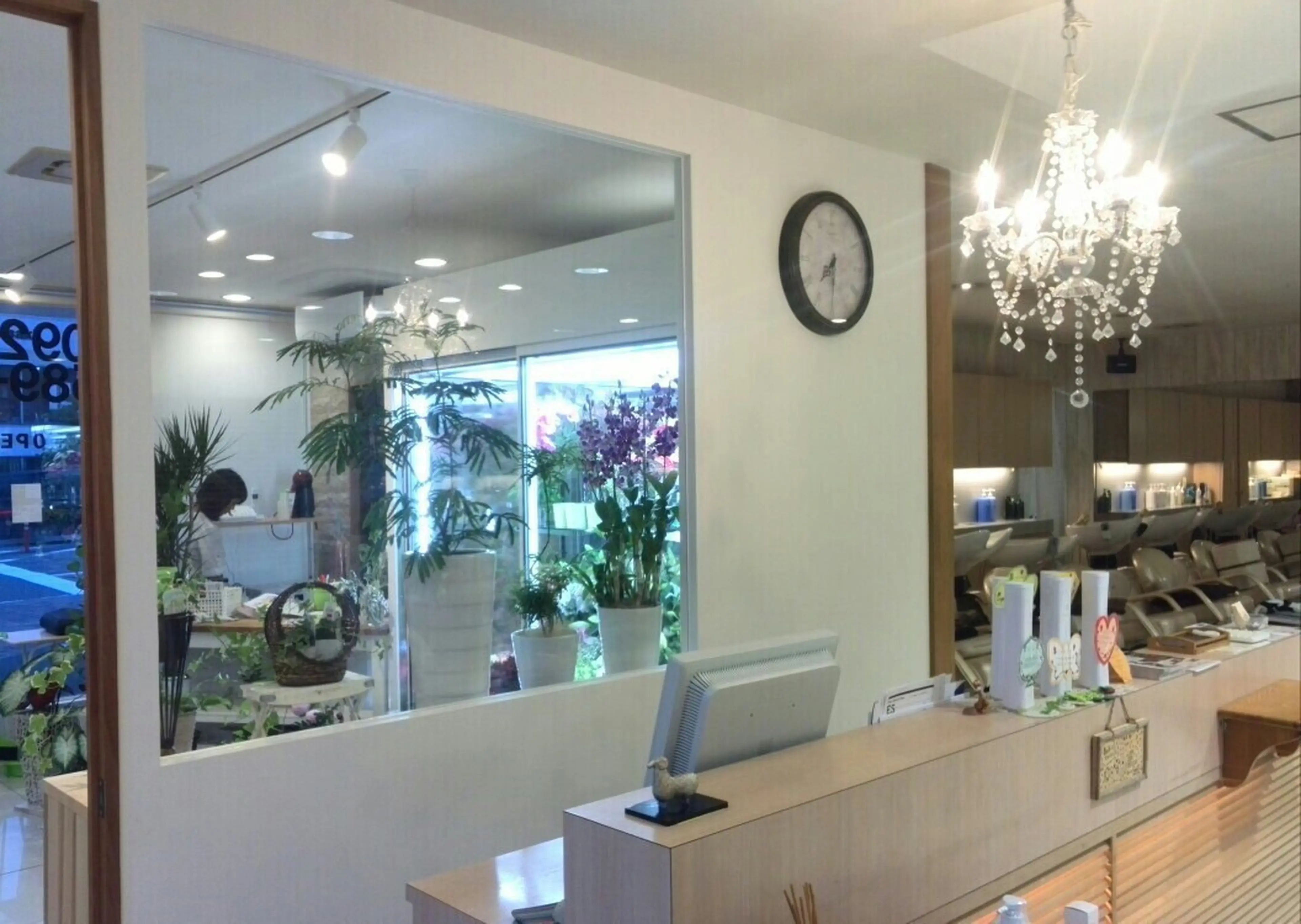 OZ hair design eyelashの内観・外観2