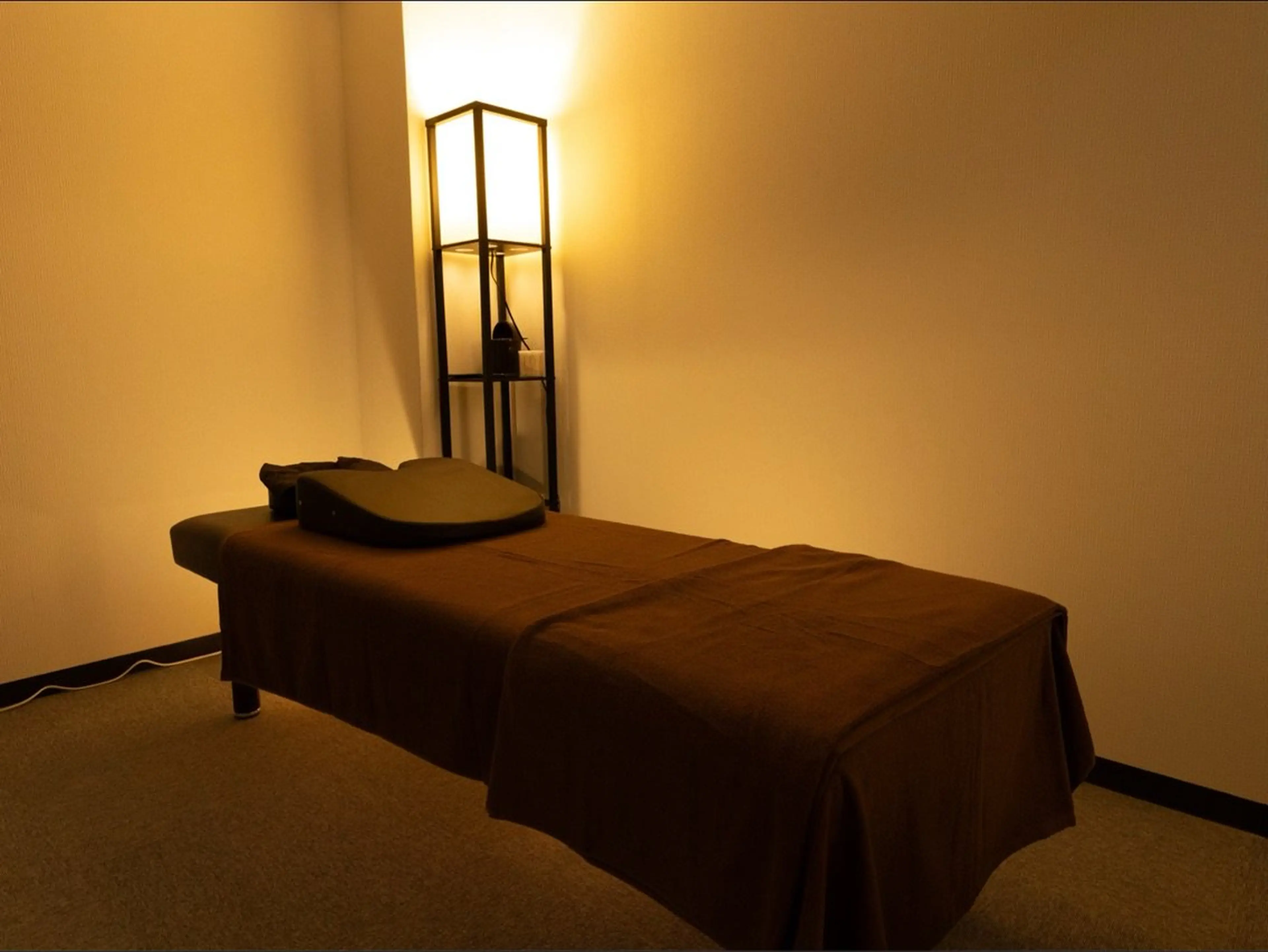 ほぐし処うたたね関内南口店の内観・外観1