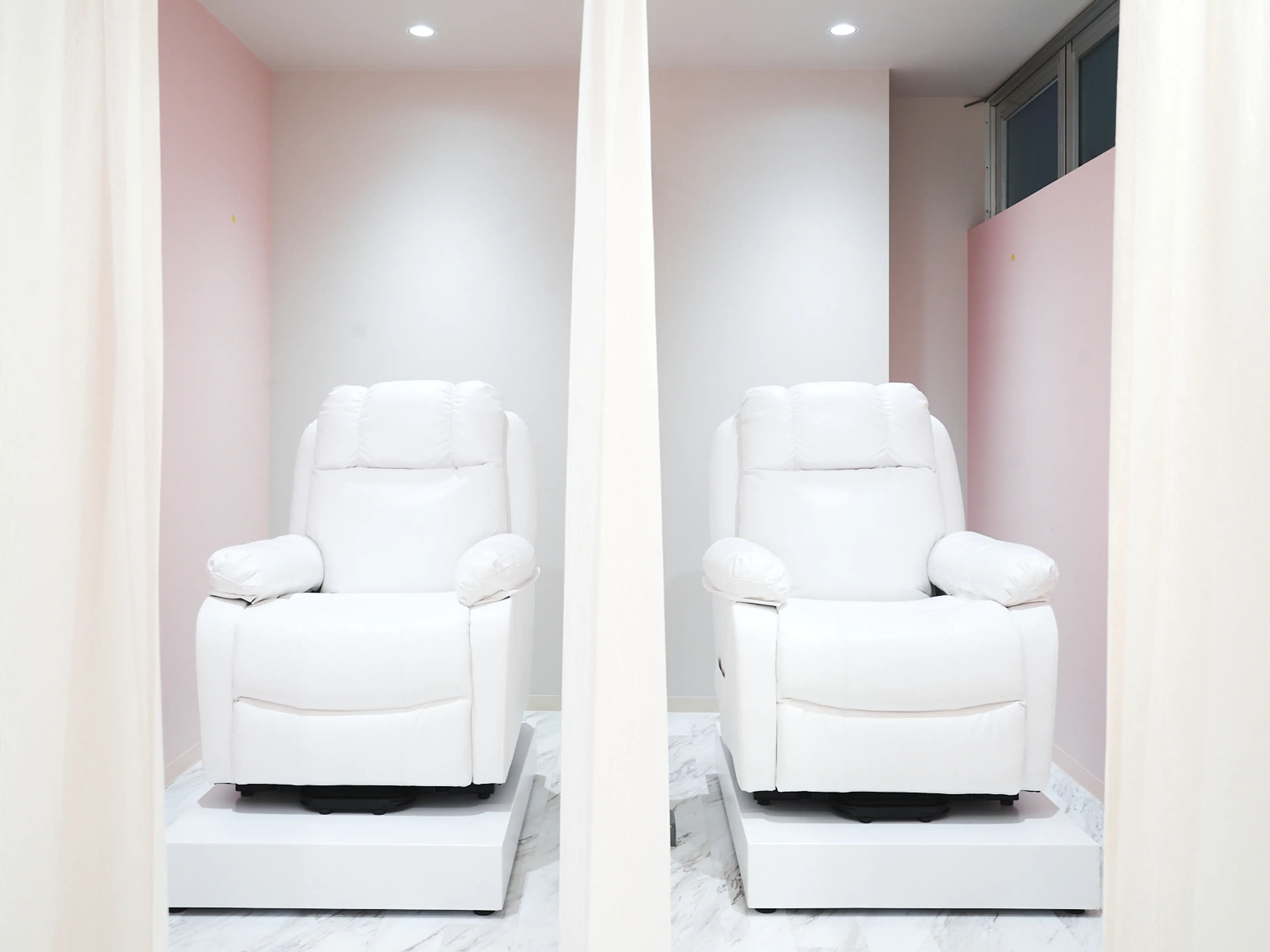 eyelash lazley所沢 マツエク＆まつ毛パーマ 所沢プロぺ通り店の内観・外観2