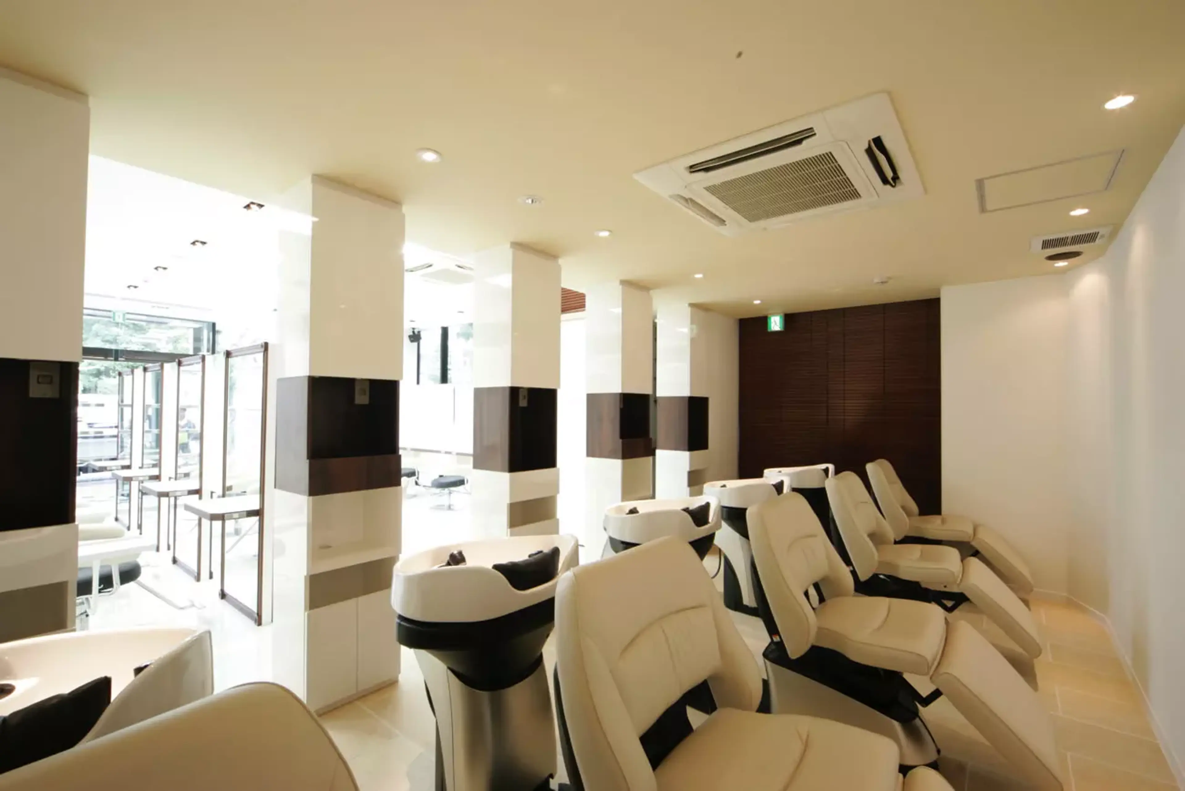 Ash藤が丘店の内観・外観2