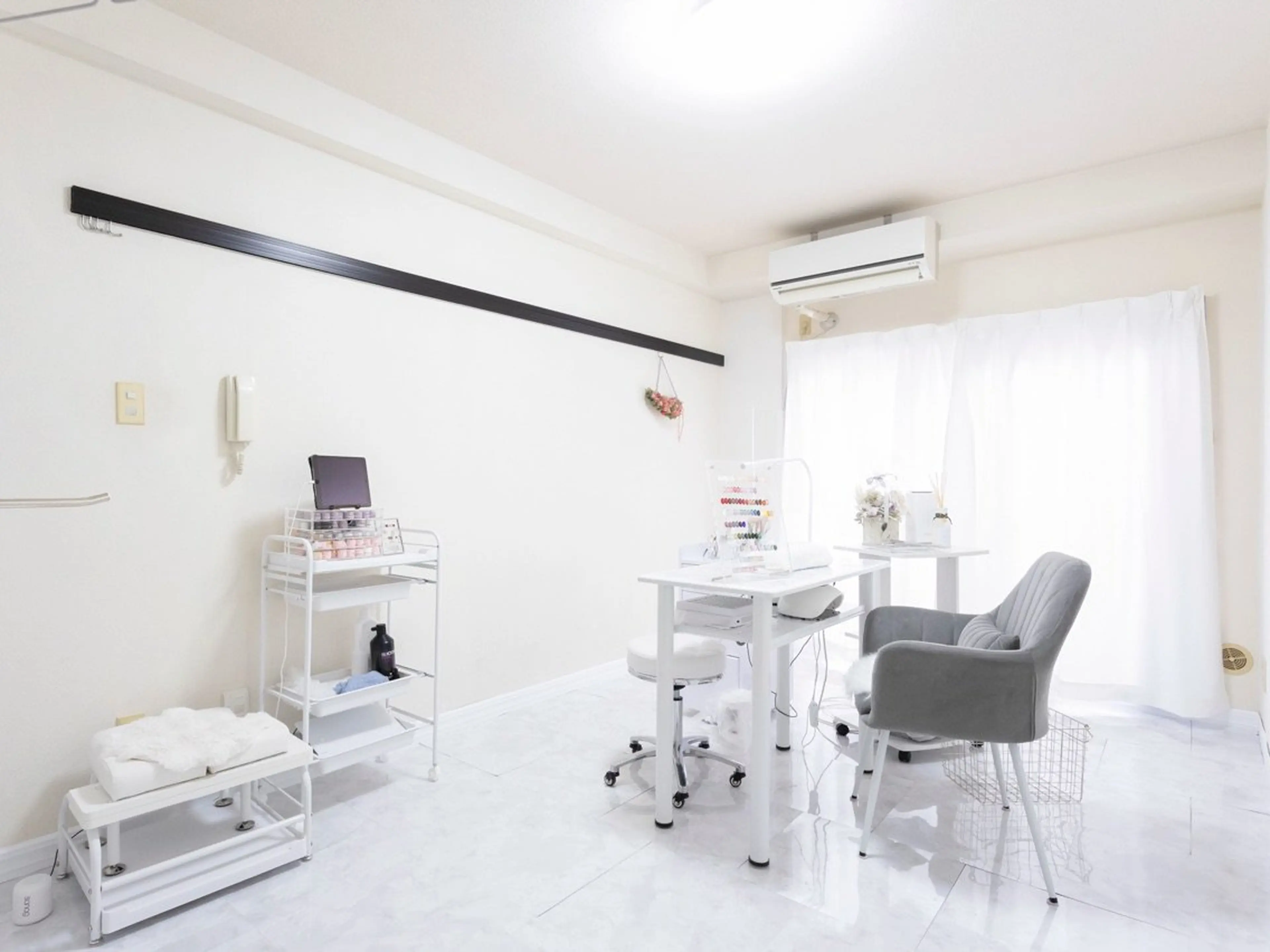 emilia nailの内観・外観1