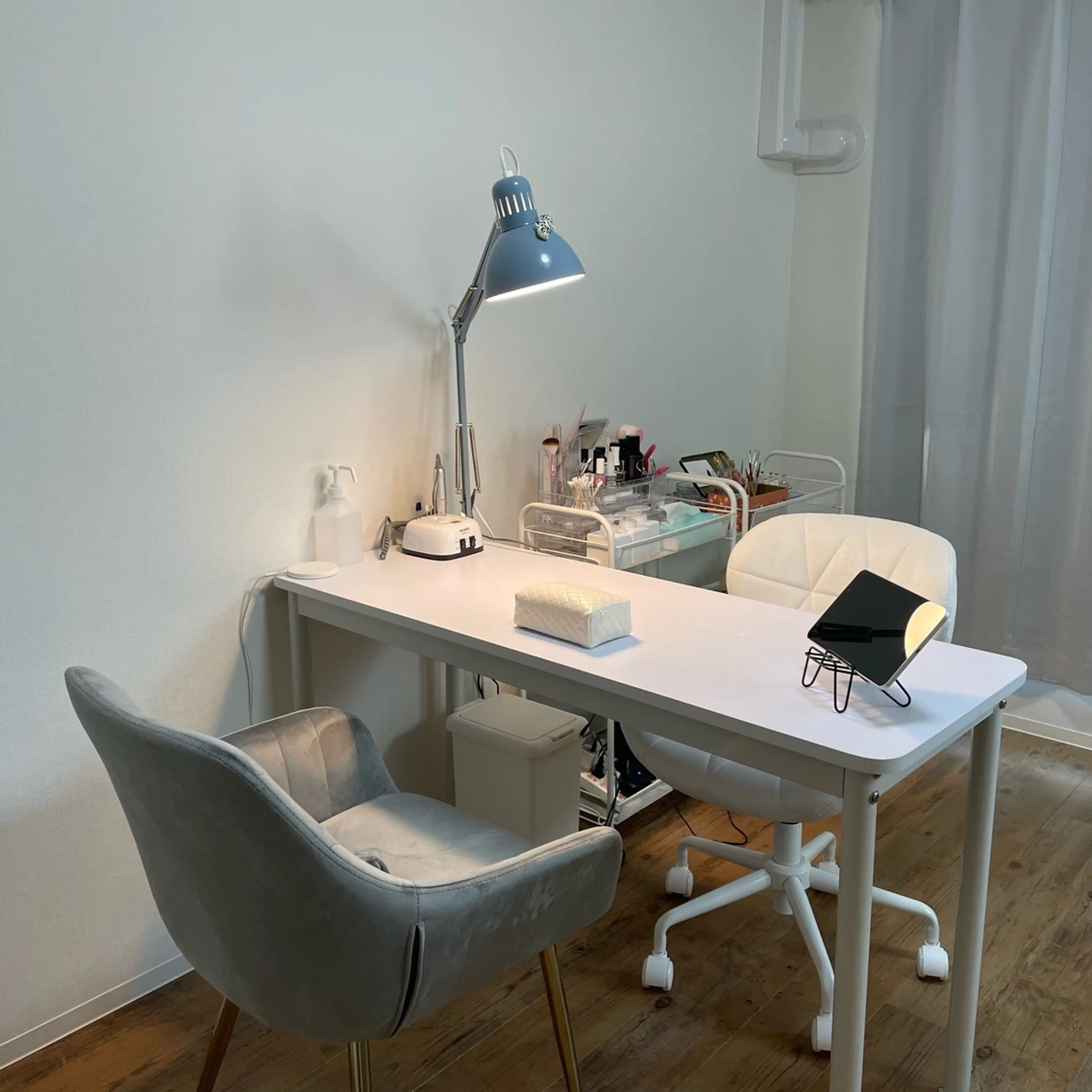 adorable  -nail salon-の内観・外観1