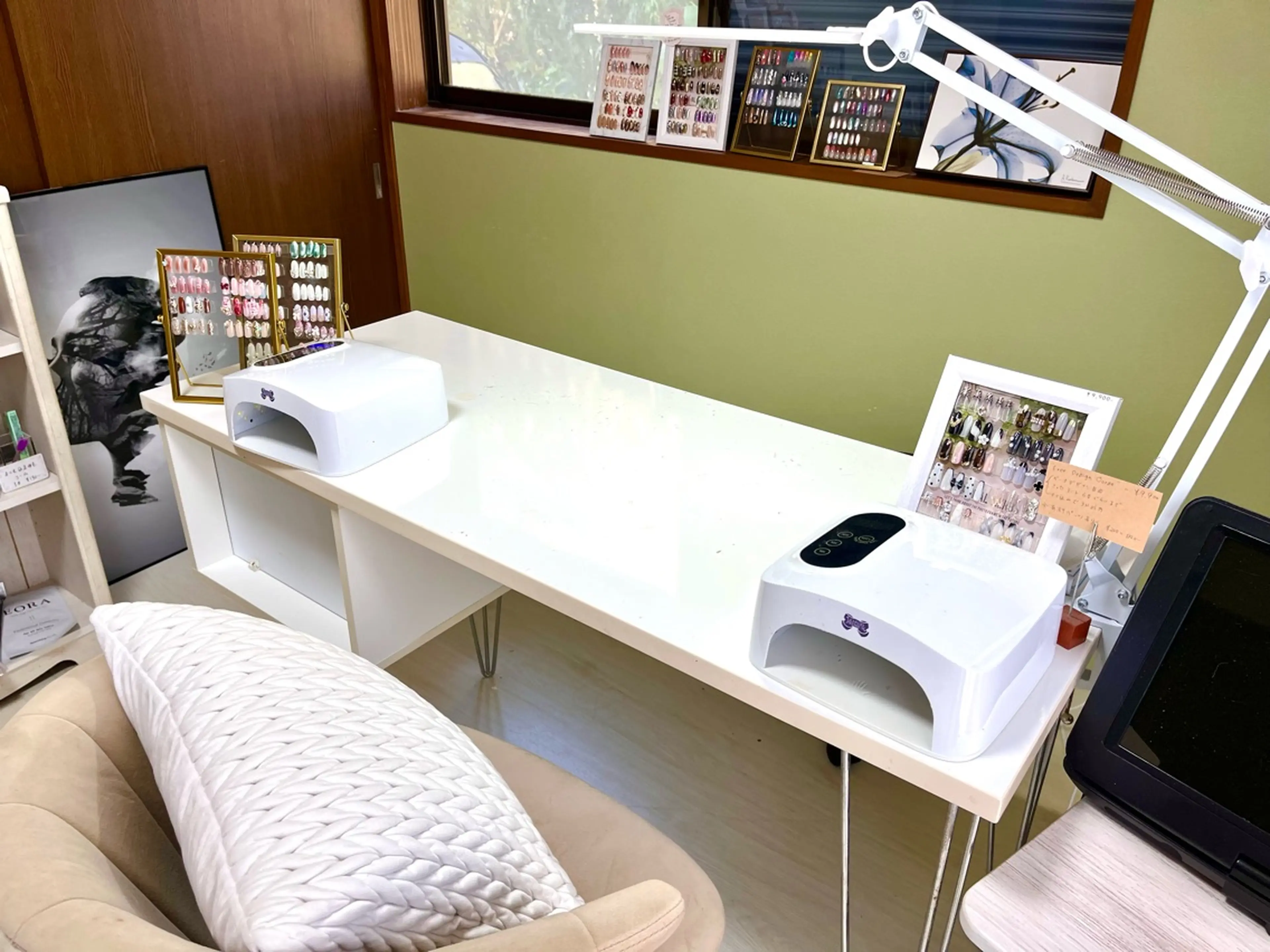 nail room ameryの内観・外観2