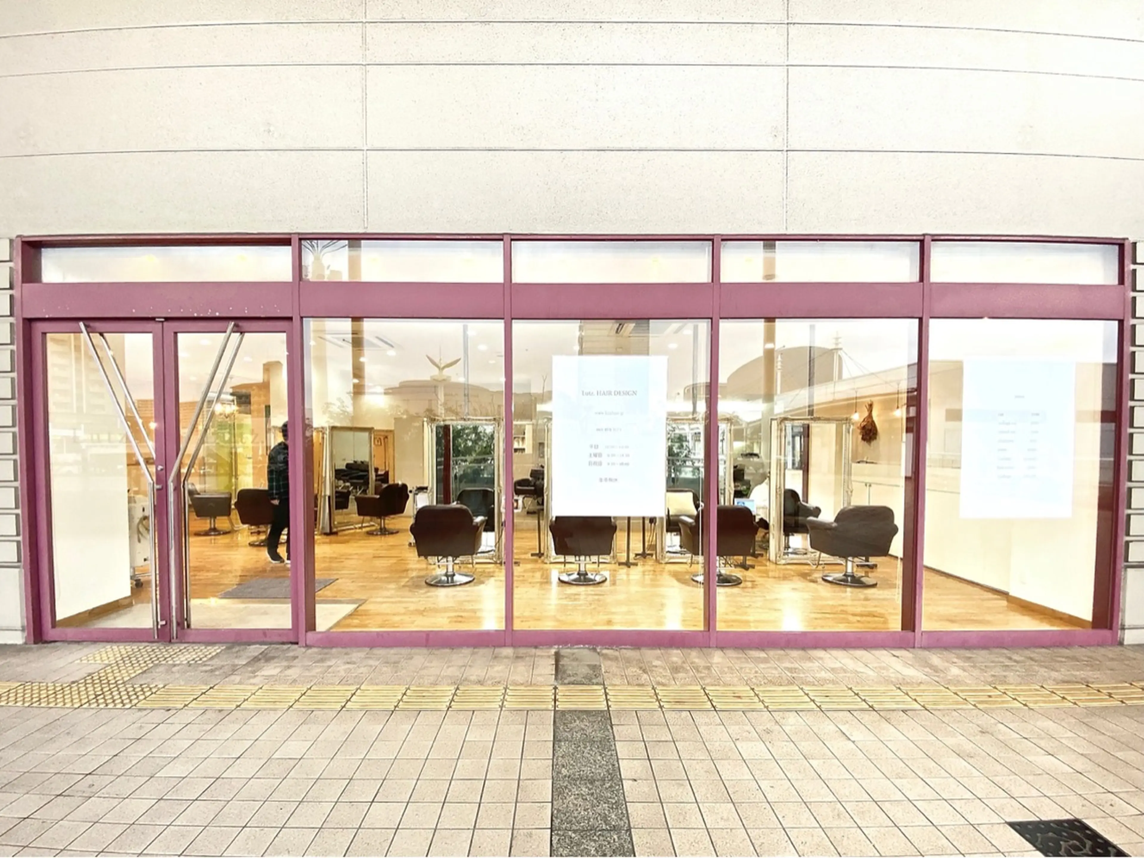 ルッツ ヘア デザインの内観・外観1