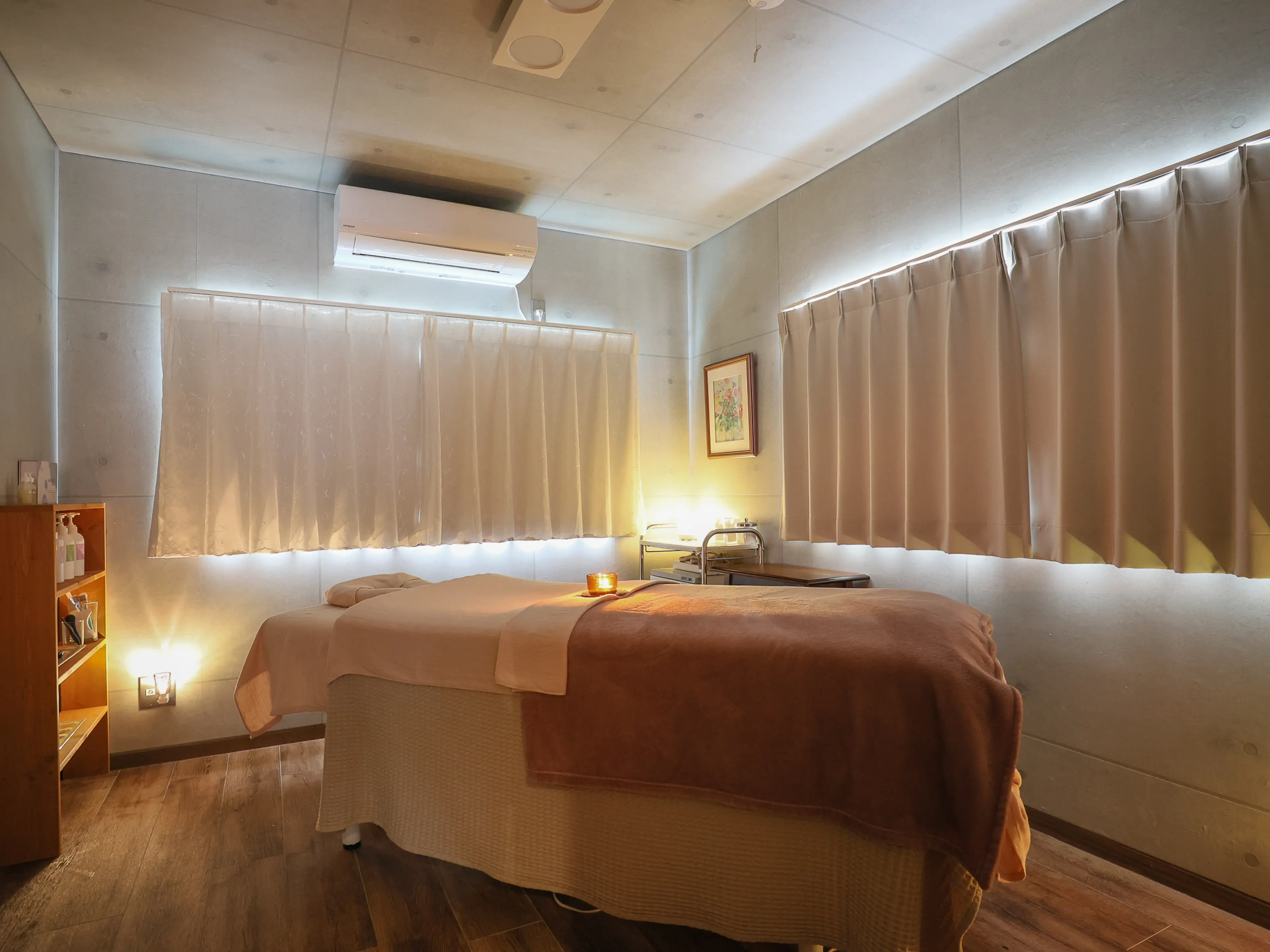 Le tiarre   ル・ティアレの内観・外観1