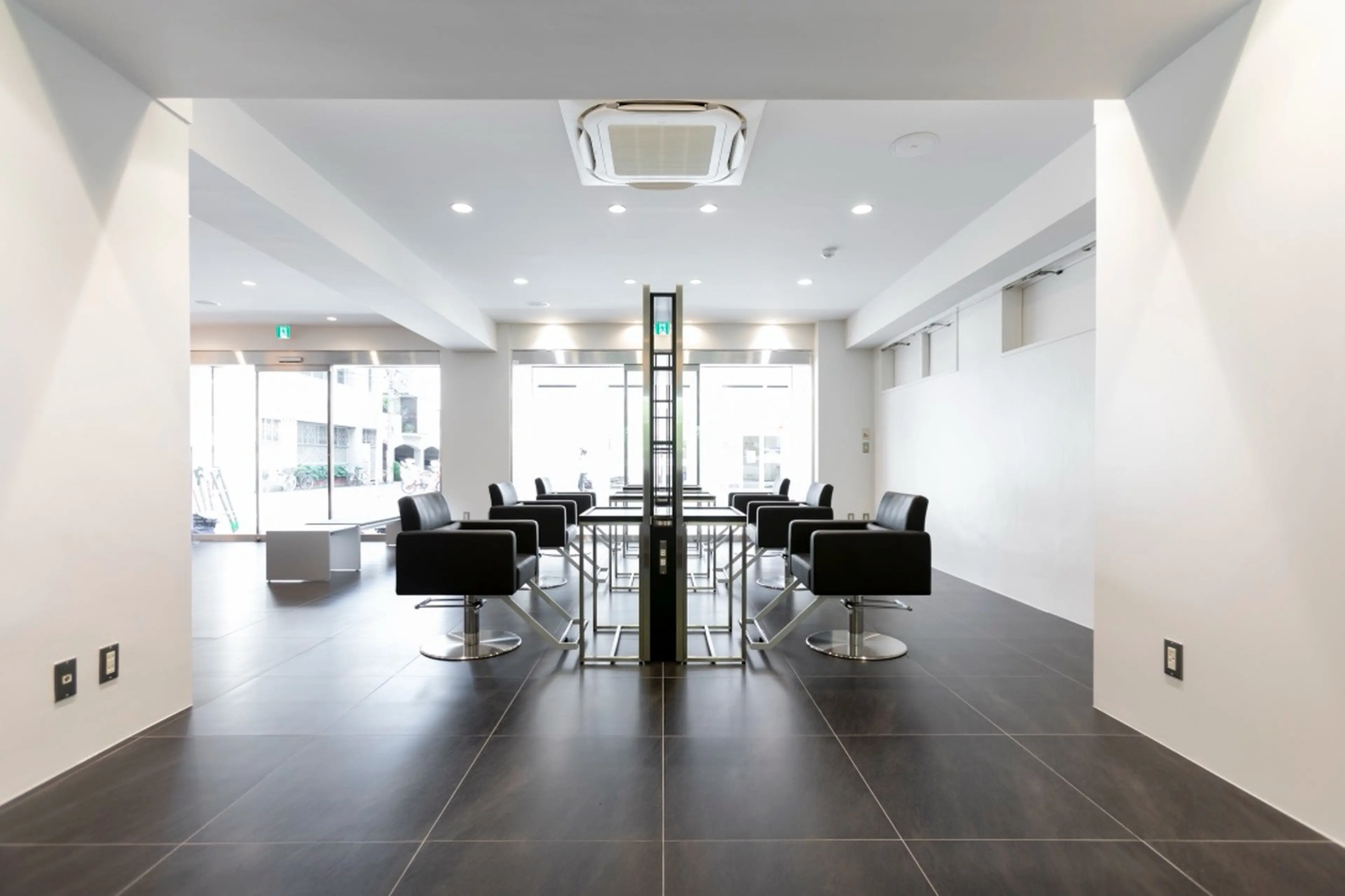 DOUBLEの内観・外観2