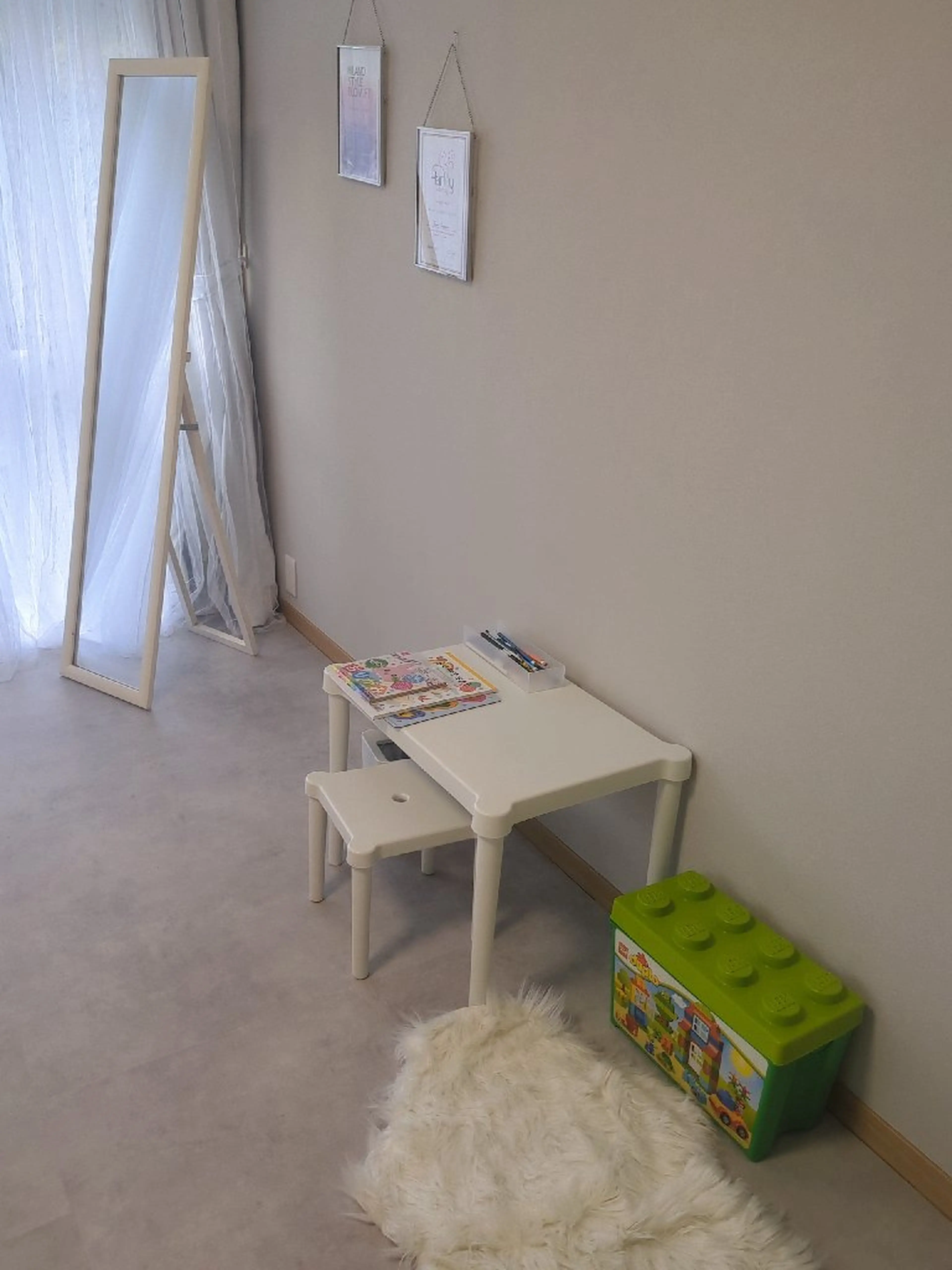 Eyebrow salon SUIの内観・外観1