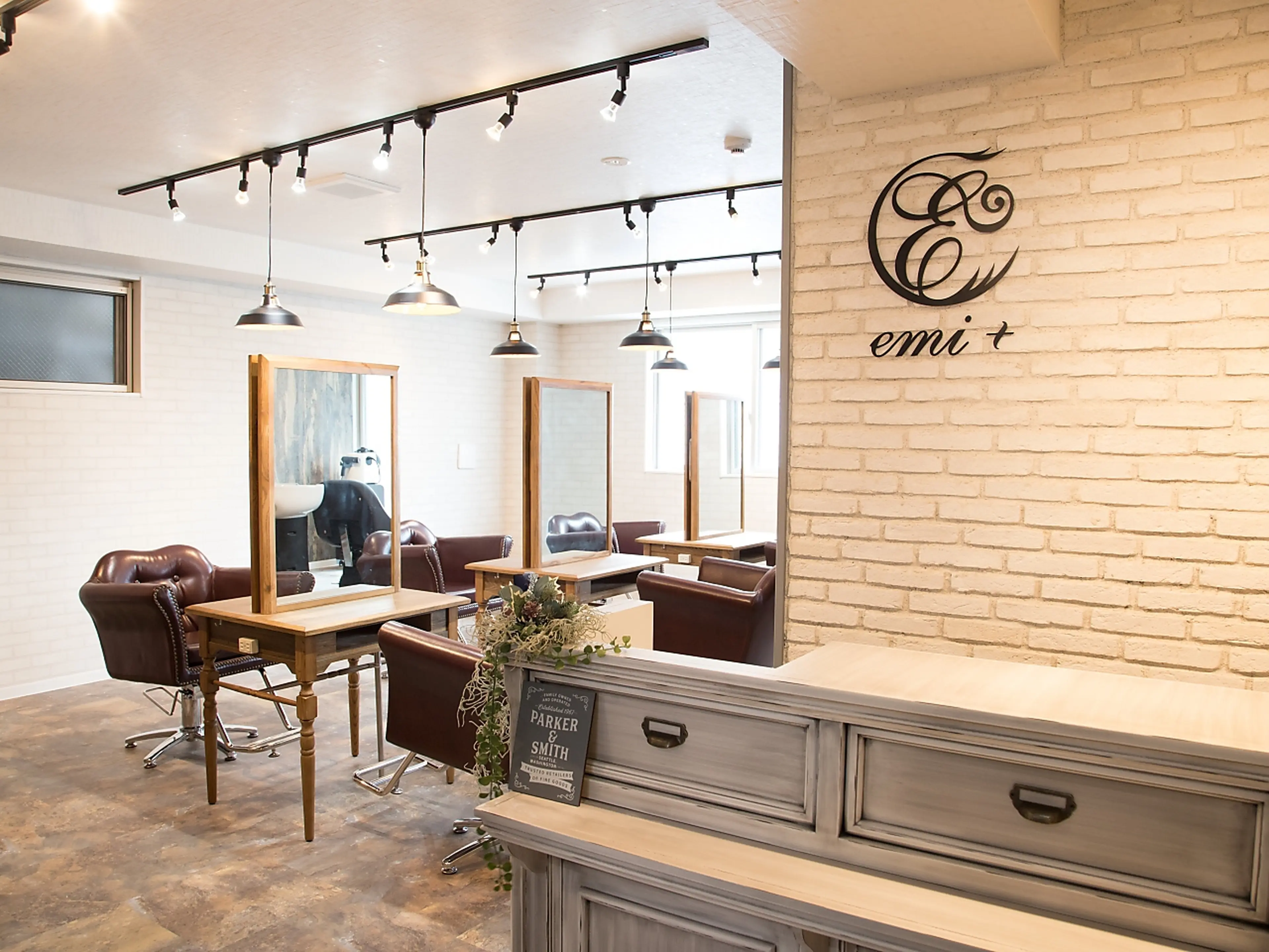 emi+ hair & eyelashの内観・外観2